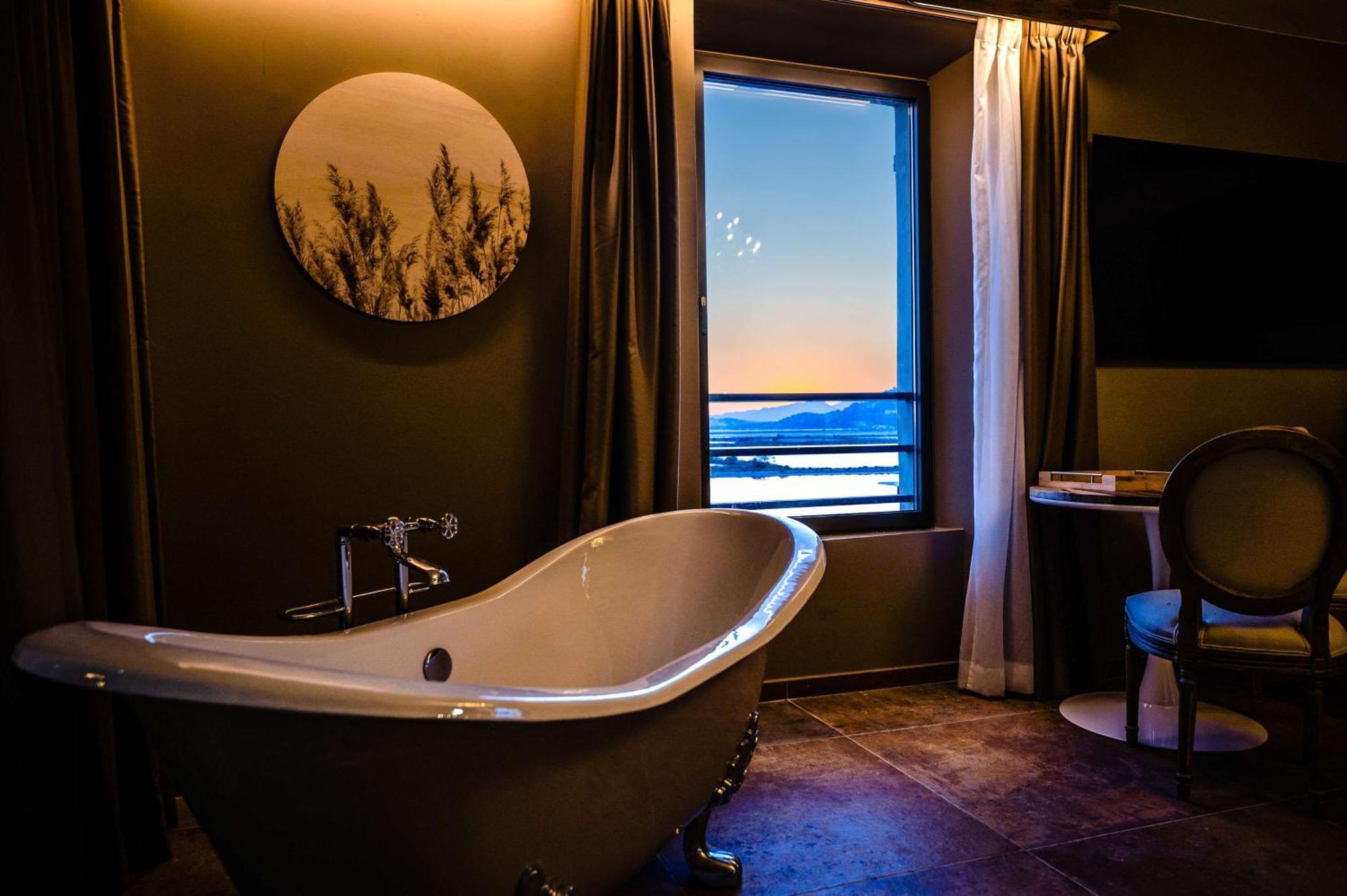 Junior King Suite