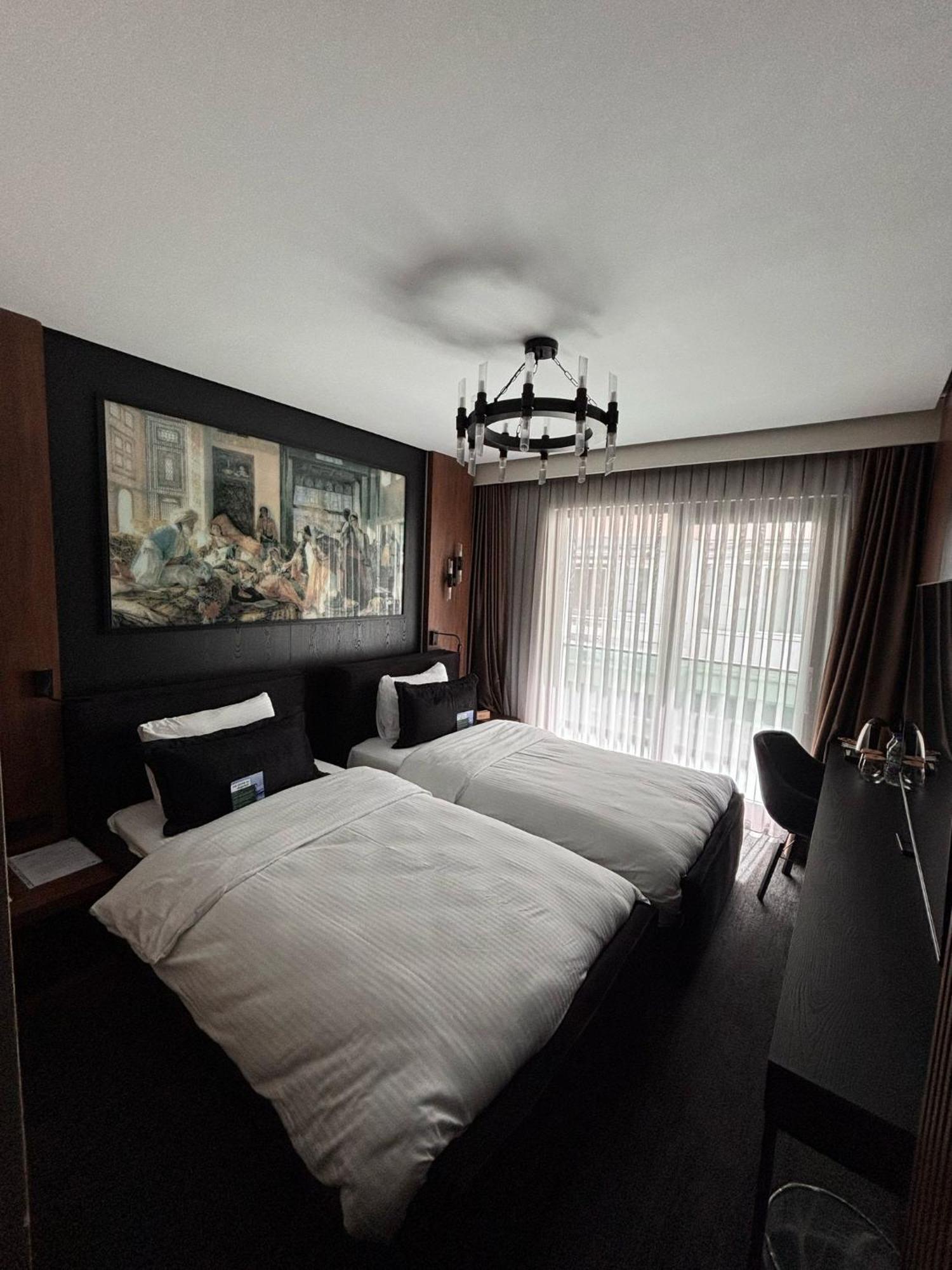 Twin Room,1657721210:JPEG
