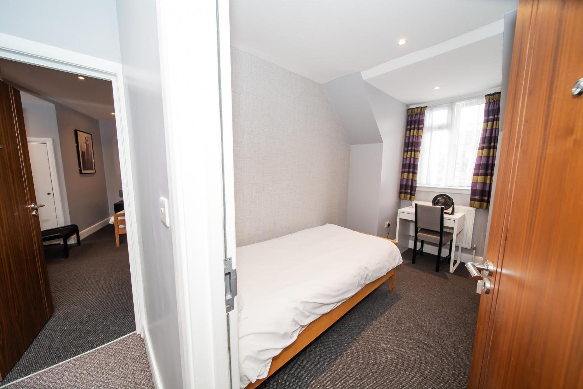 Deluxe Triple Room,1657874515:JPEG