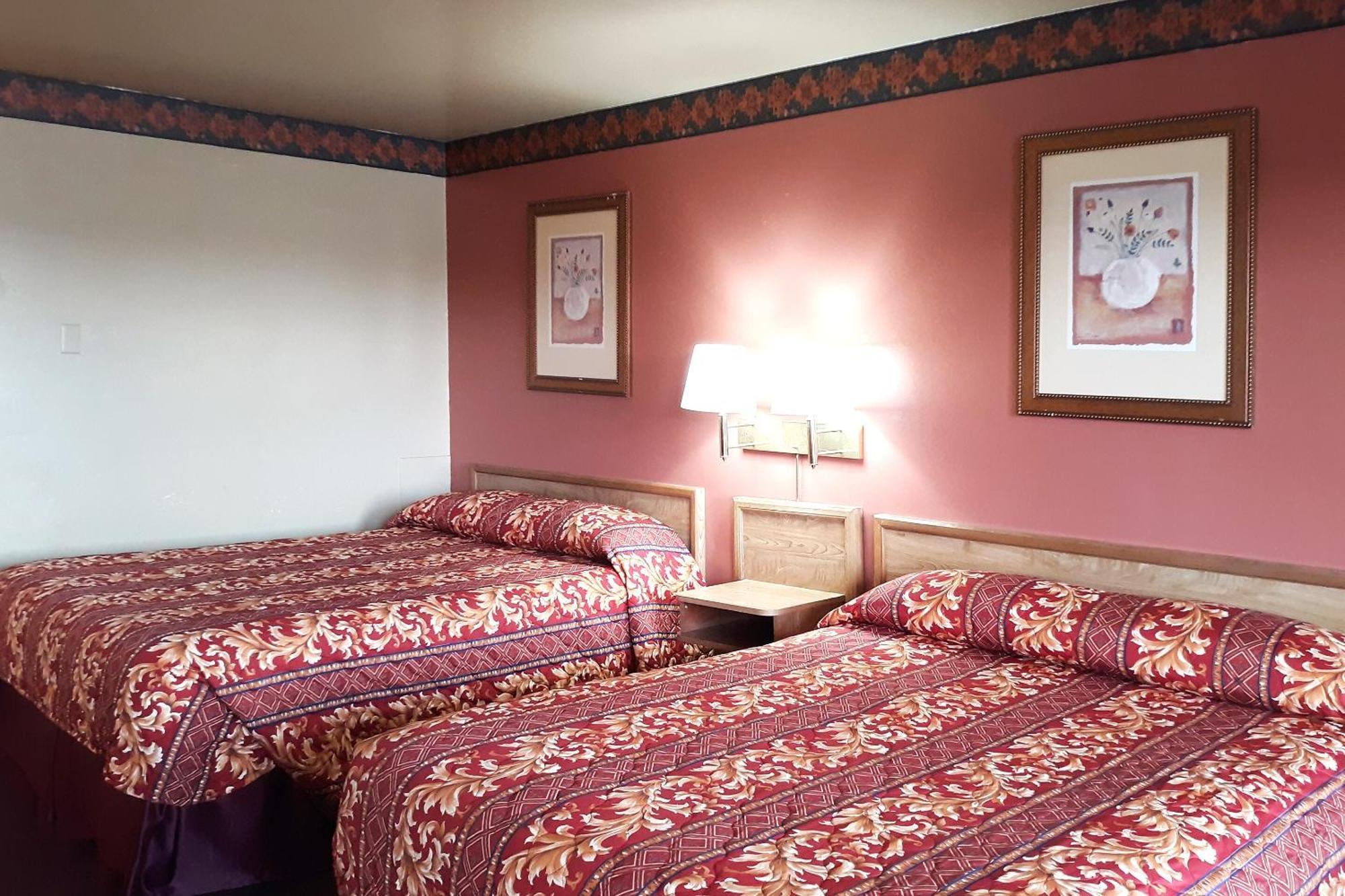 Queen Room Two Queen Beds