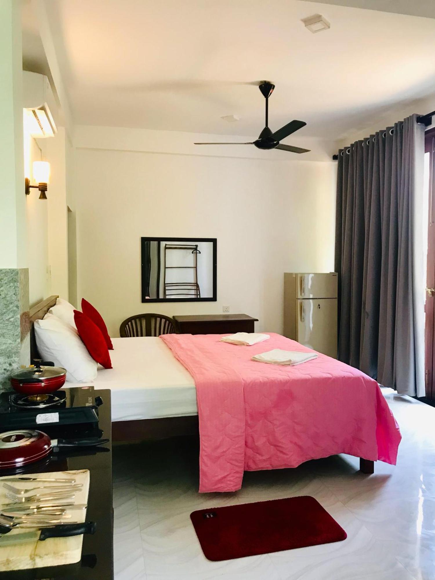 Deluxe One-Bedroom Apartment Garden View