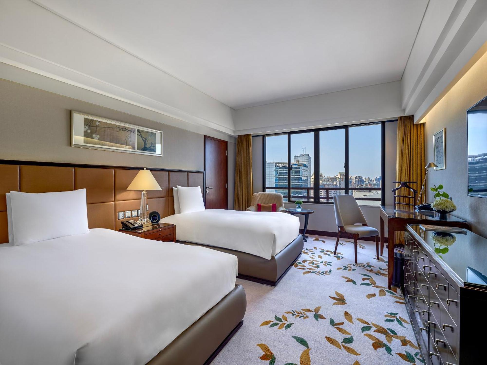 Deluxe City View Room Guest room 2 Single Beds
