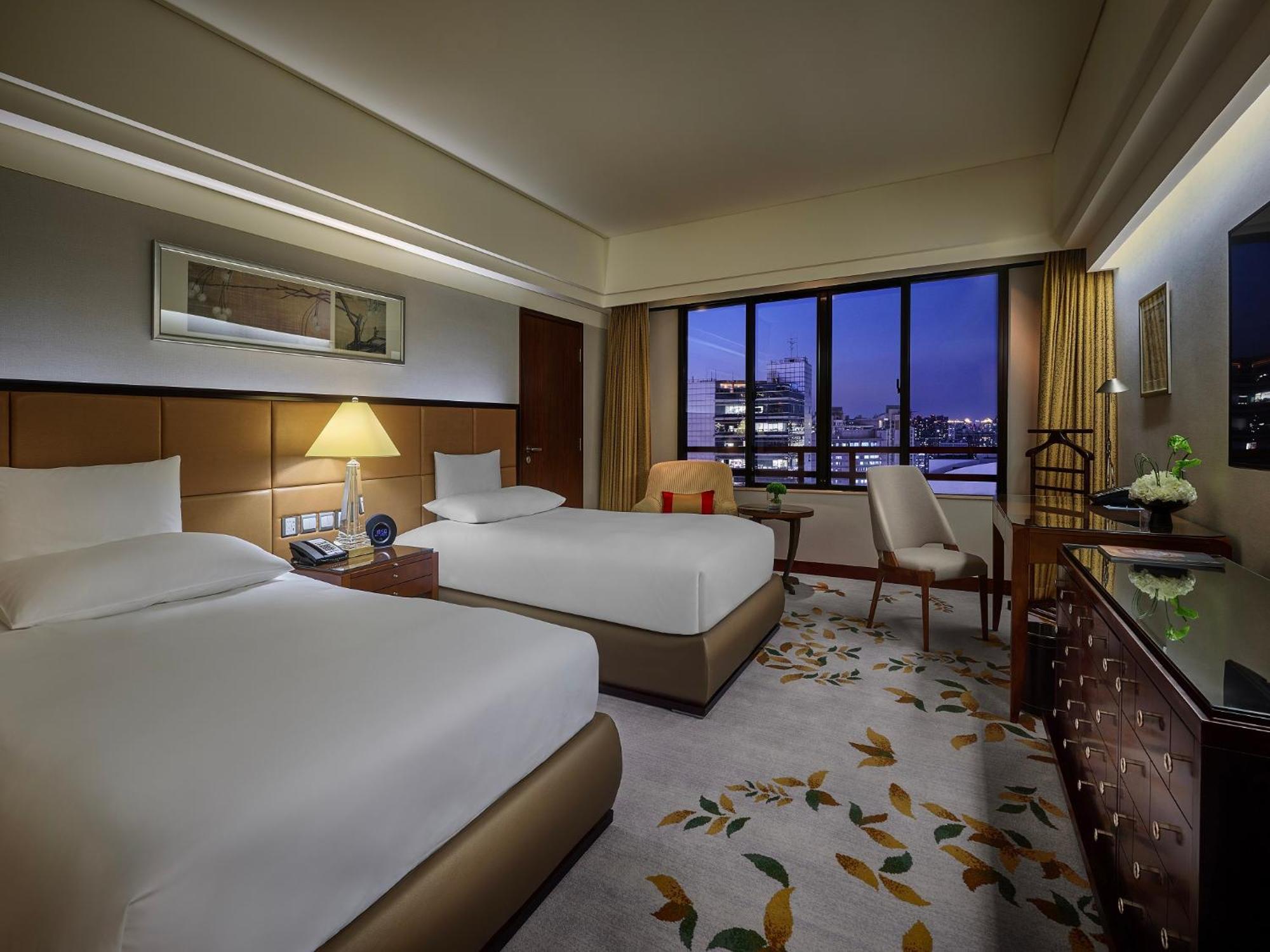 Deluxe City View Room Guest room 2 Single Beds