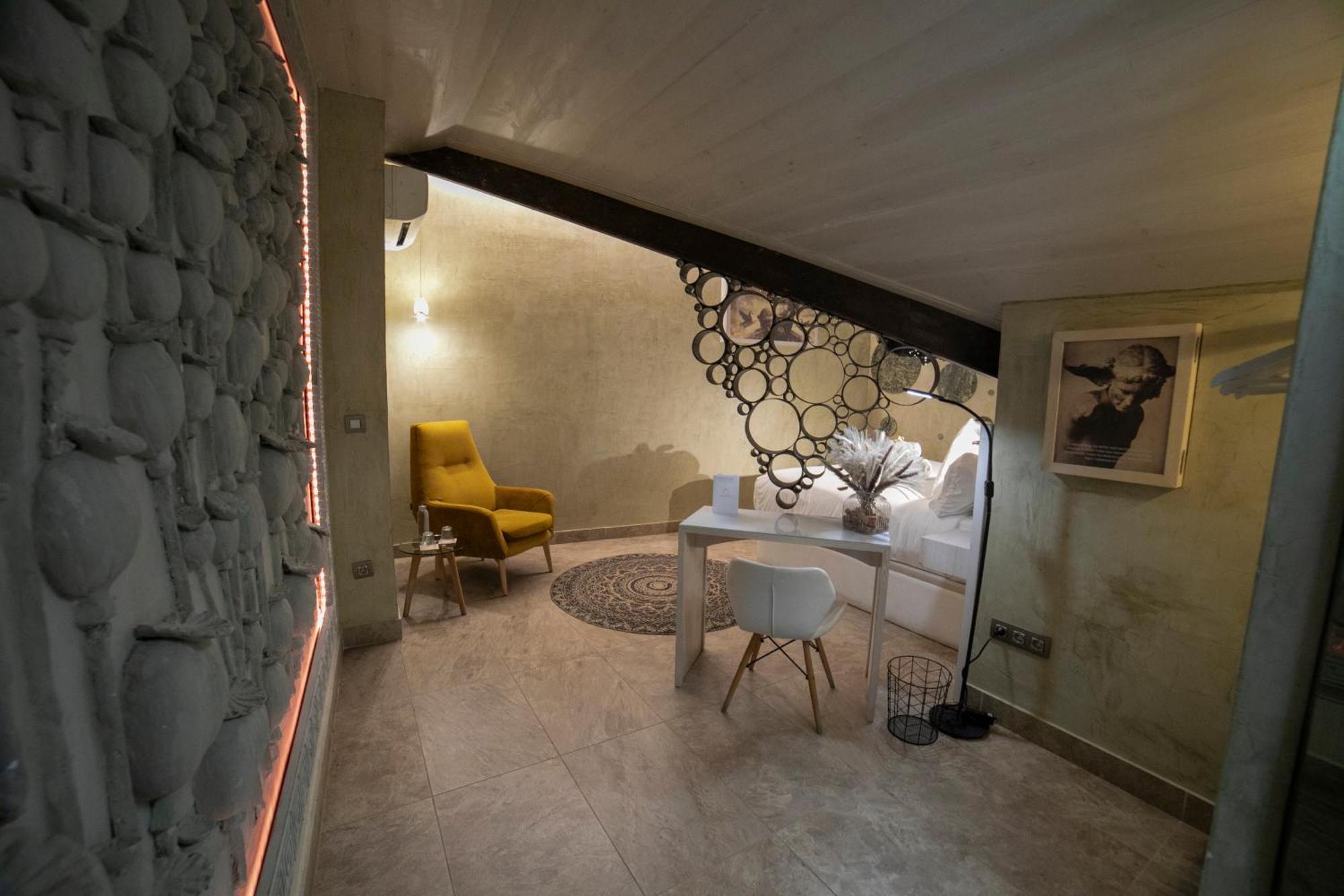 Hypnos Junior Suite