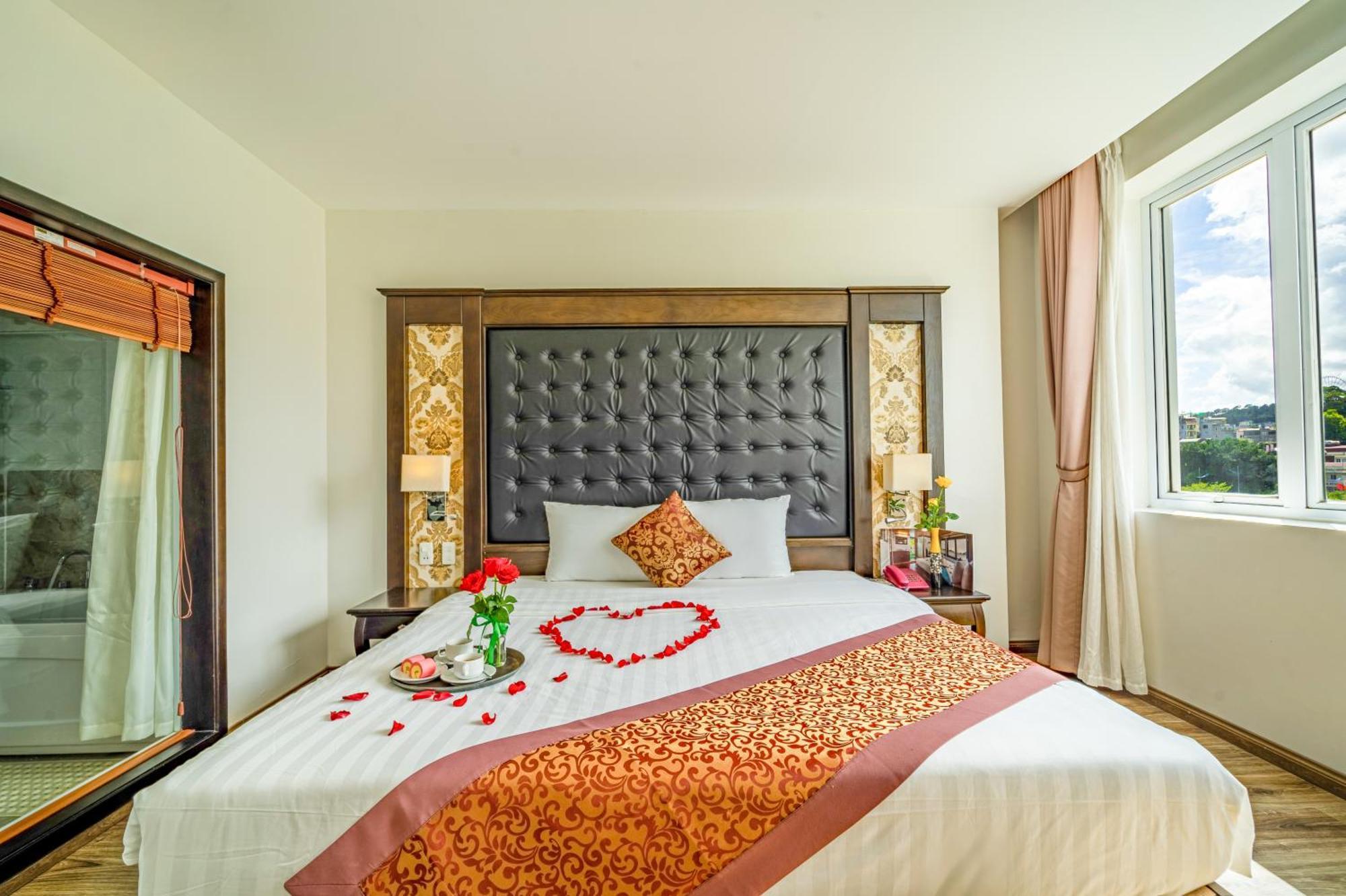Suite Tiêu Chuẩn