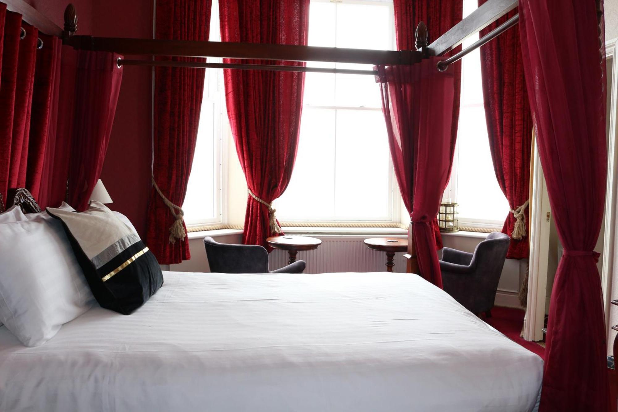 Double Room with Four Poster Bed