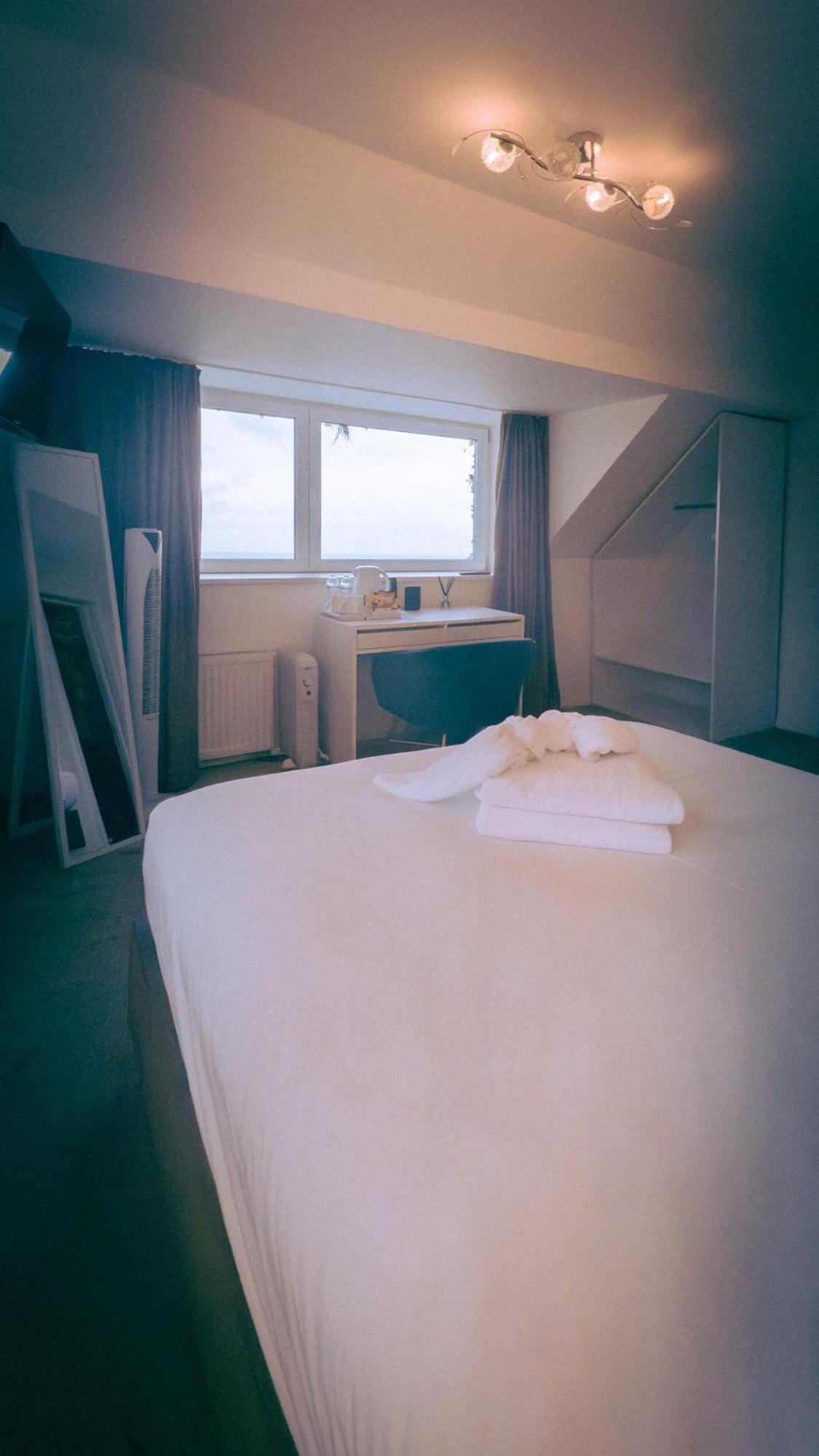 Deluxe Double with Sea View