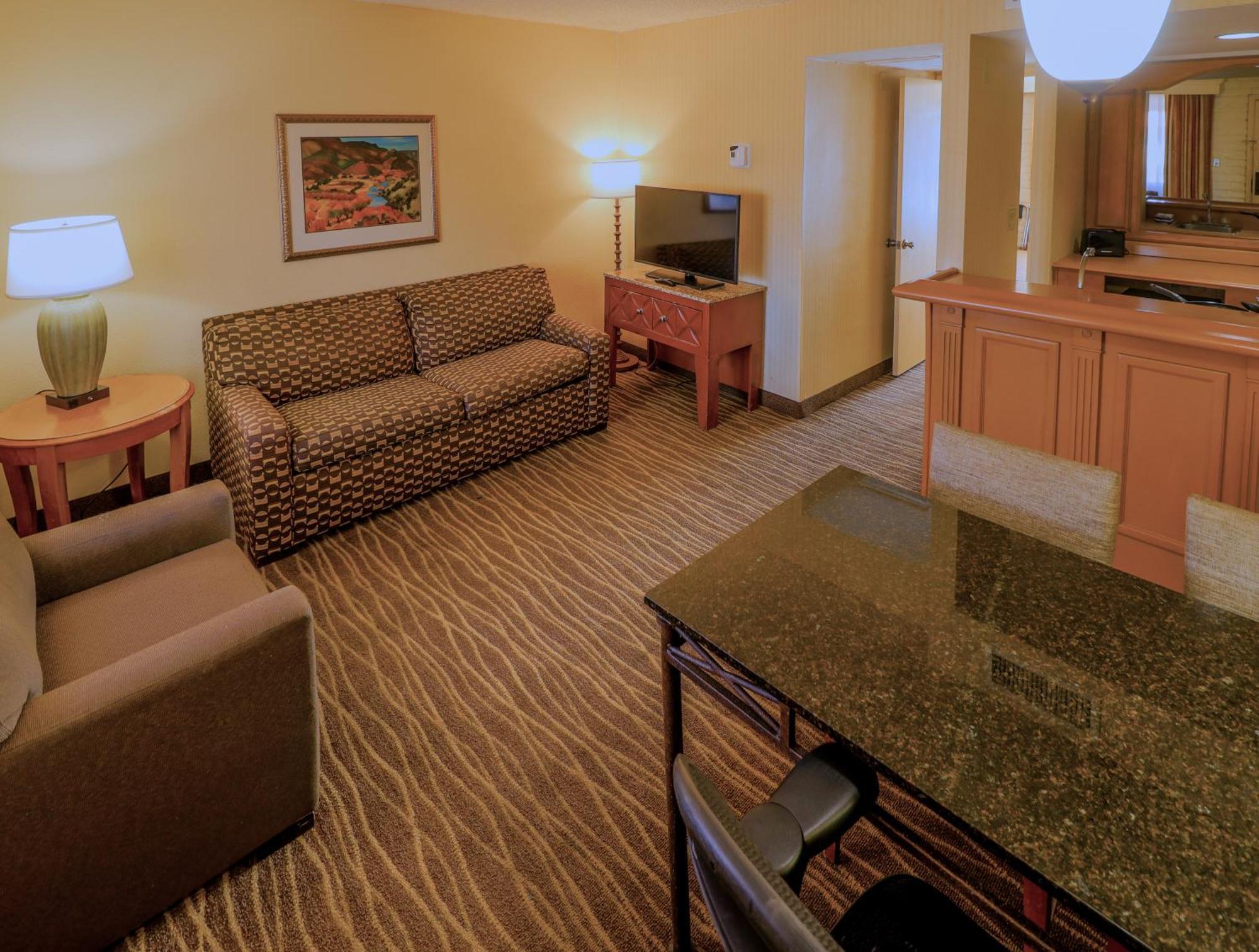 Deluxe Quadruple Room Non-Smoking