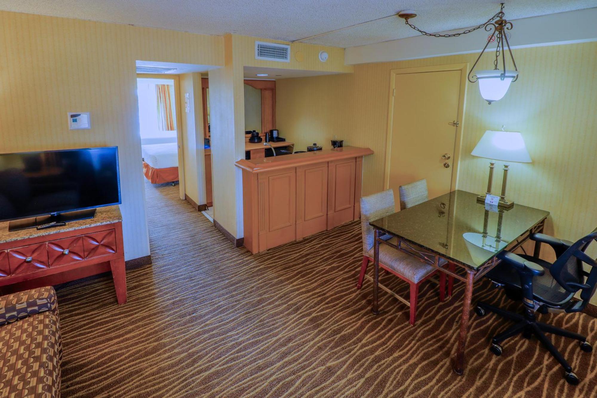 Deluxe Quadruple Room Non-Smoking