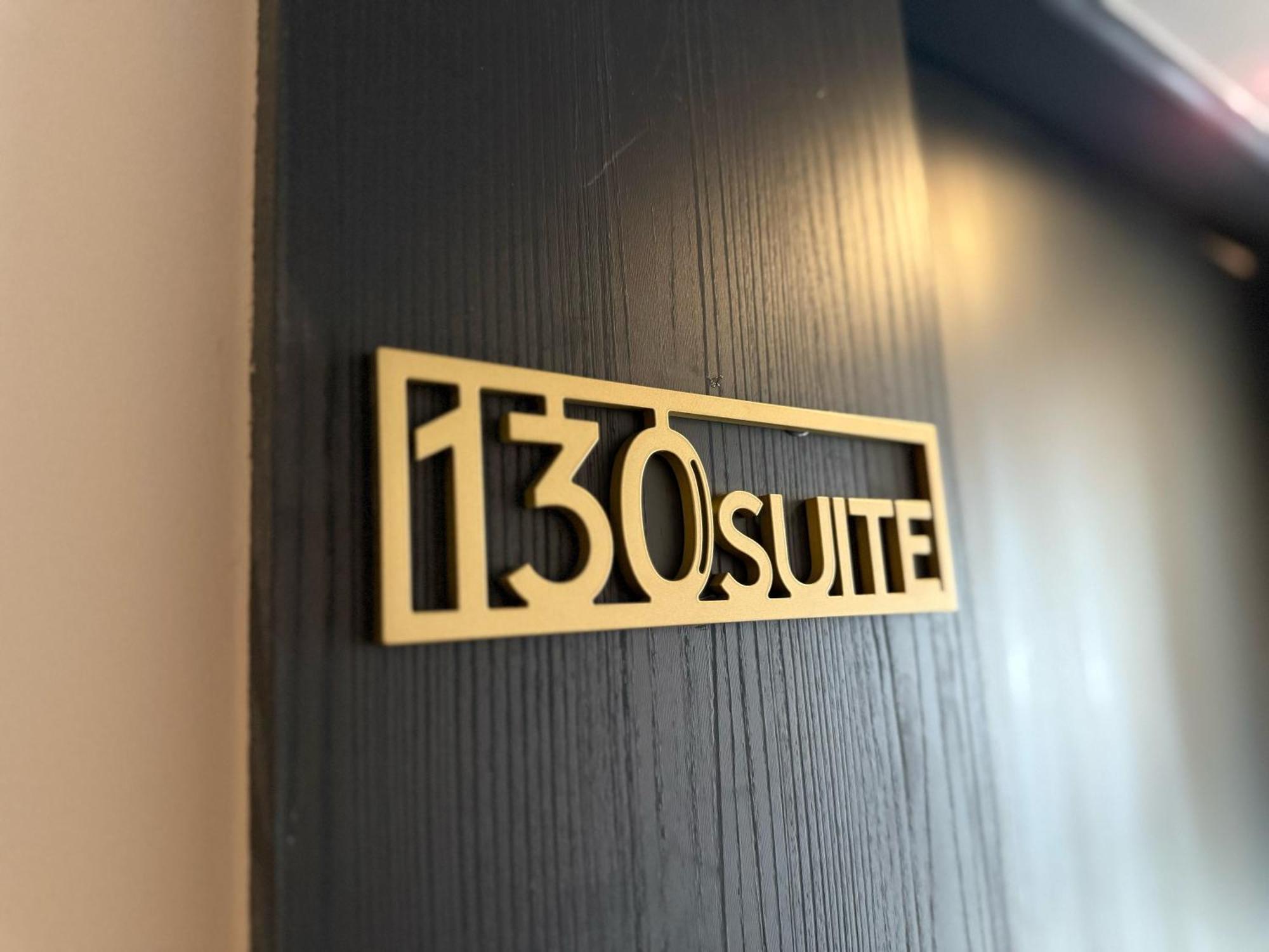 One-Bedroom Suite,1665406436:JPEG