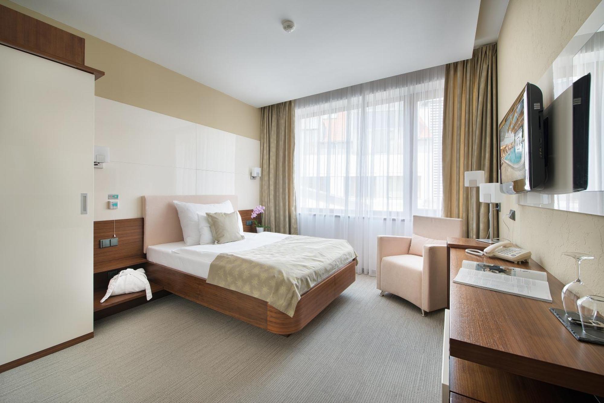 Superior Single Room