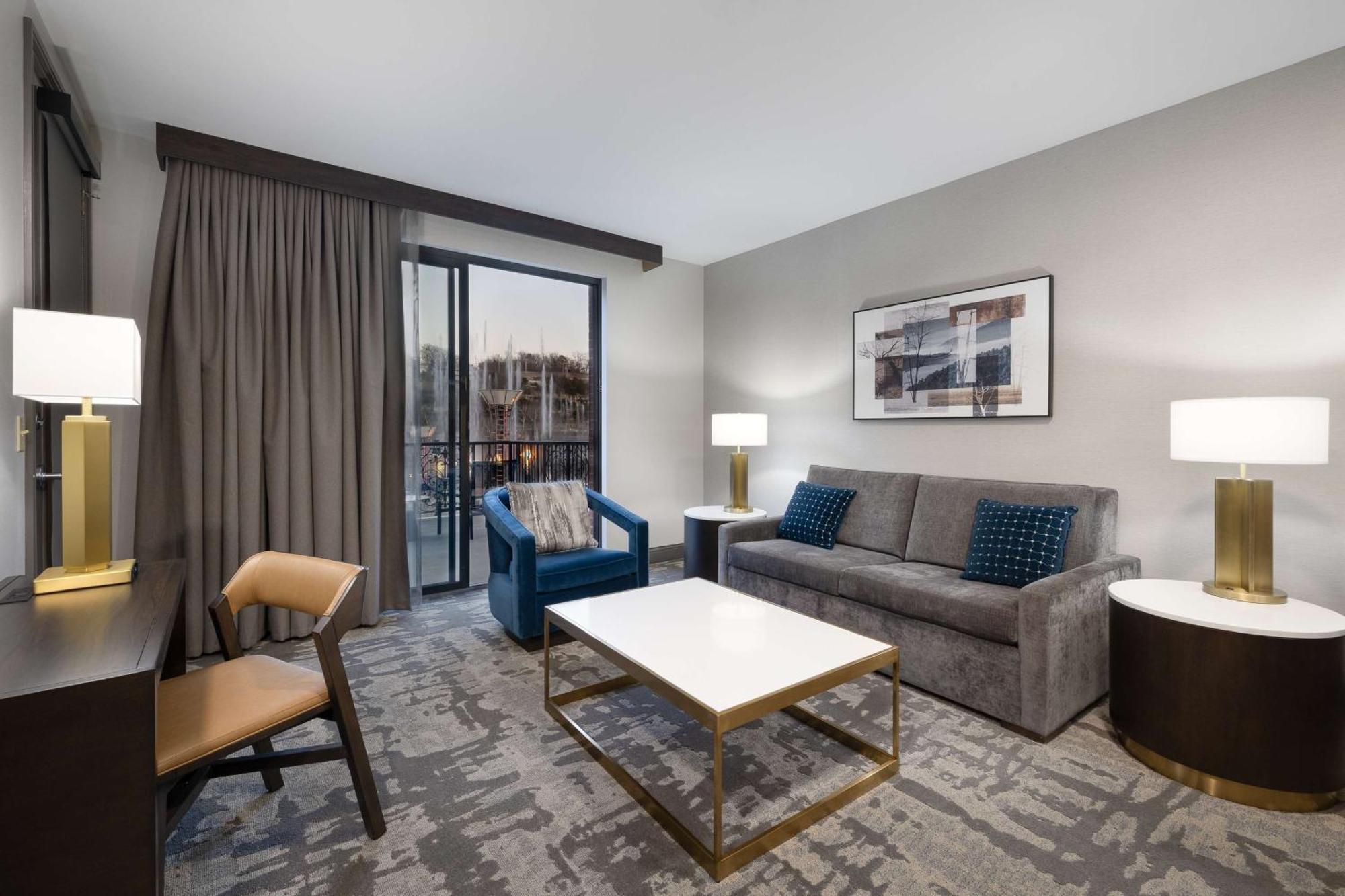 One-Bedroom Condo with One King Bed and Fountain View