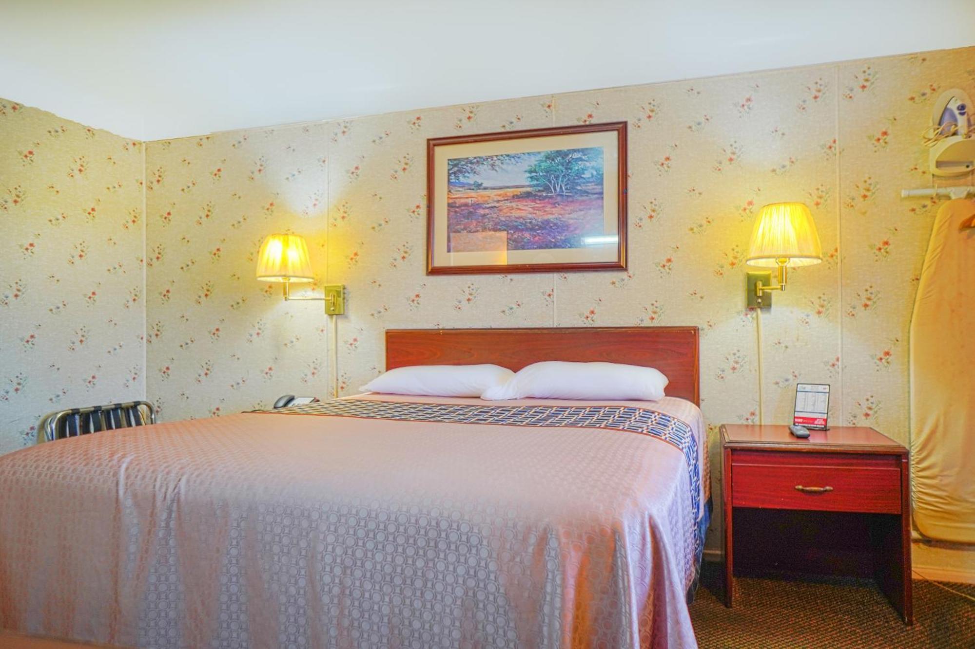 Queen Room