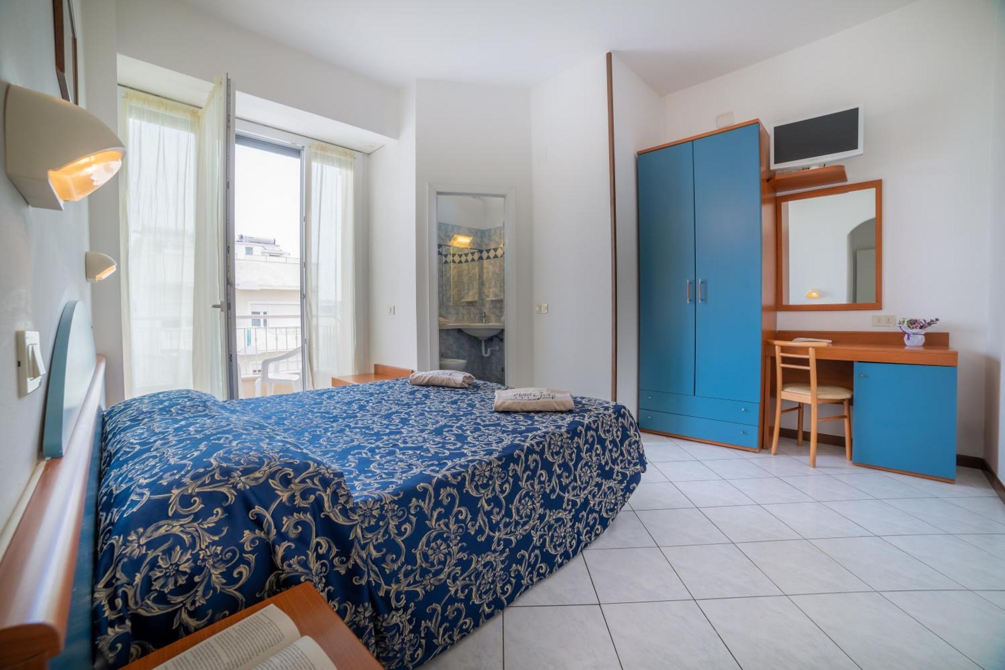 Doppel-/Zweibettzimmer mit Meerblick