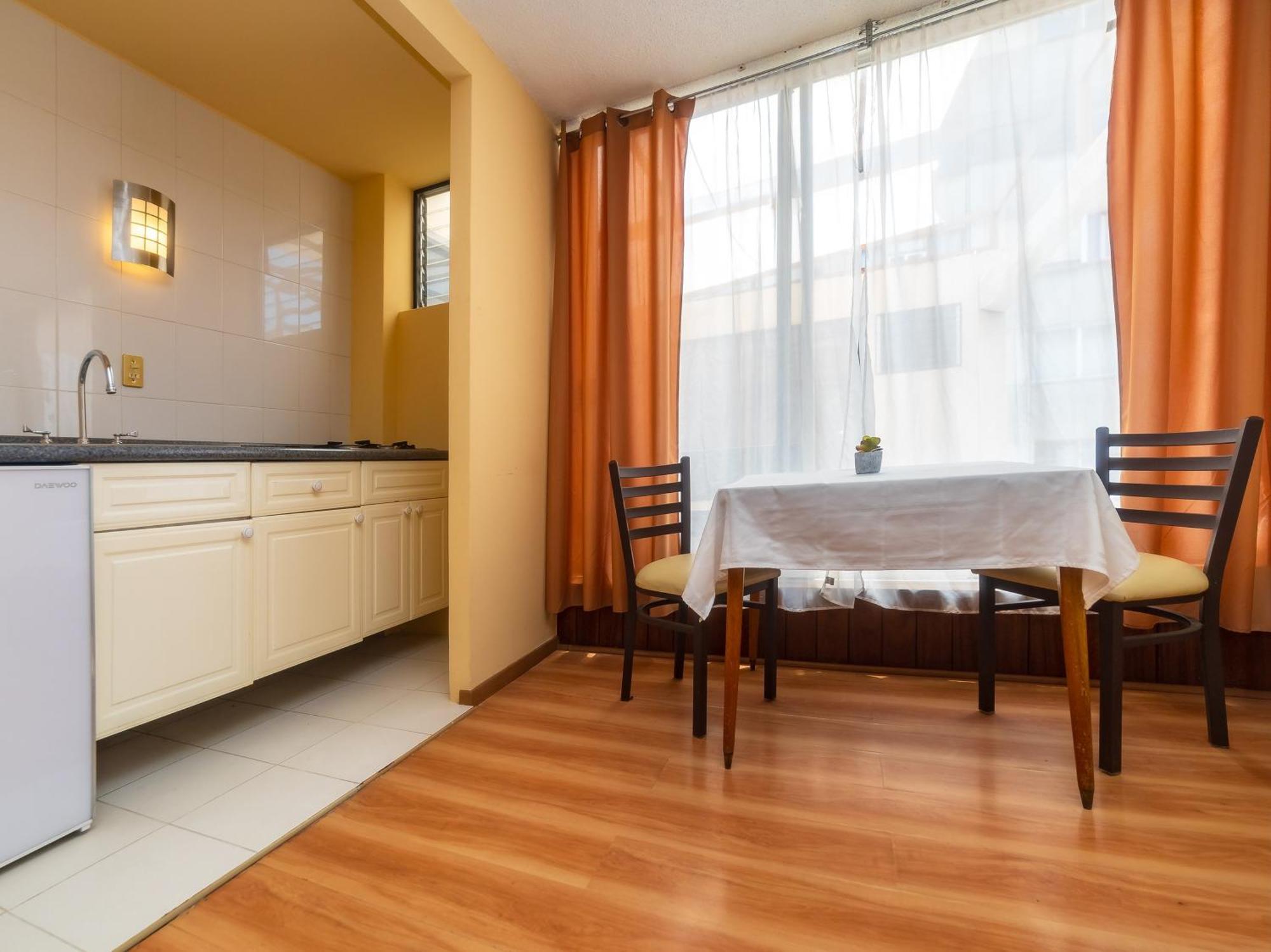 1 Bedroom Apartment