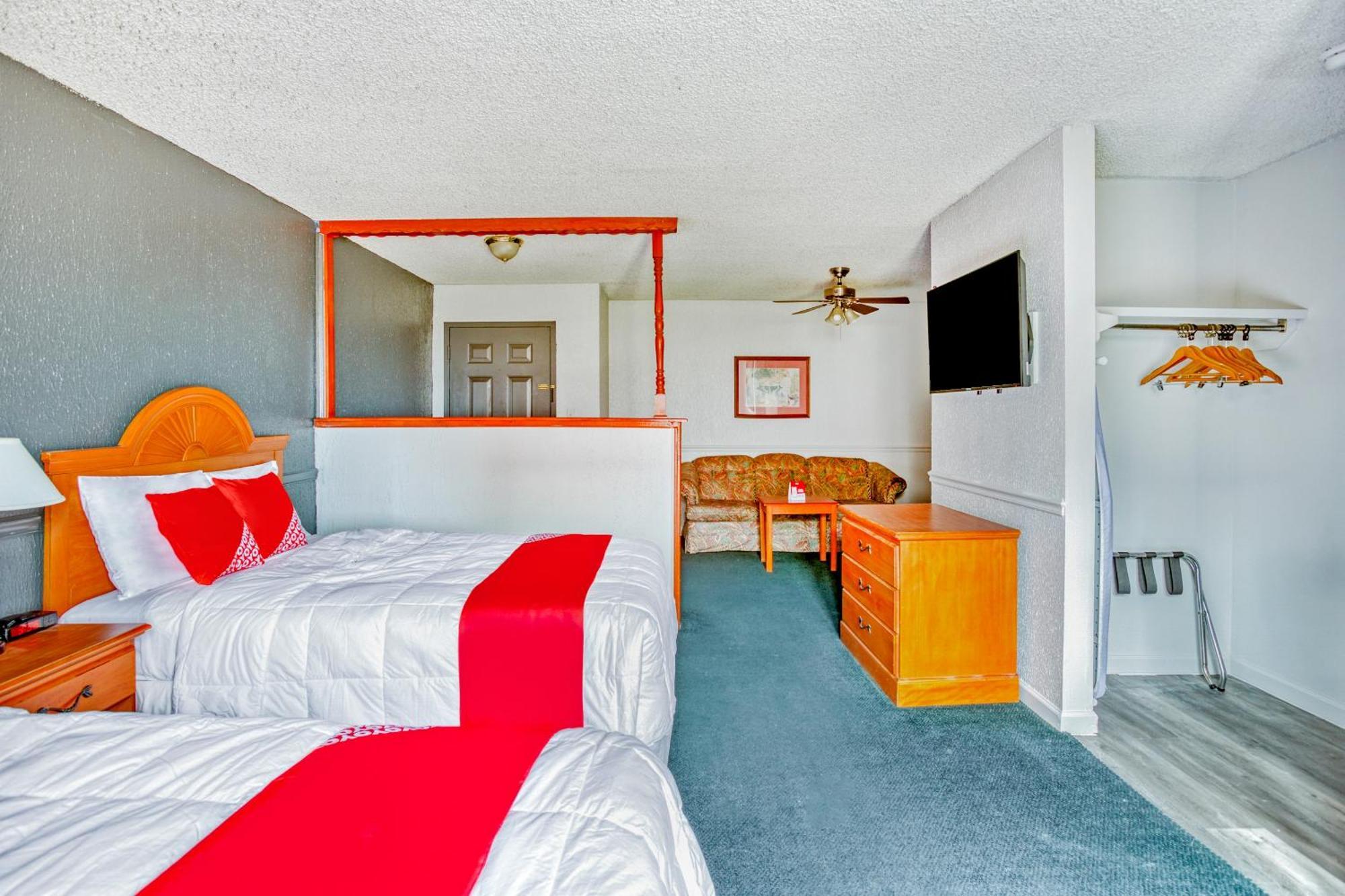 Smoking 2 Bed Suites