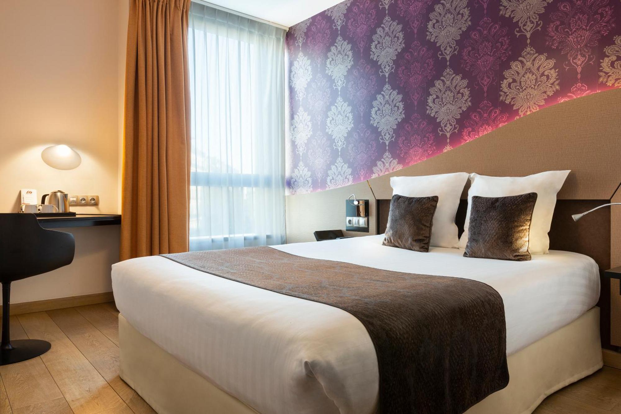 Two Connecting Double Rooms