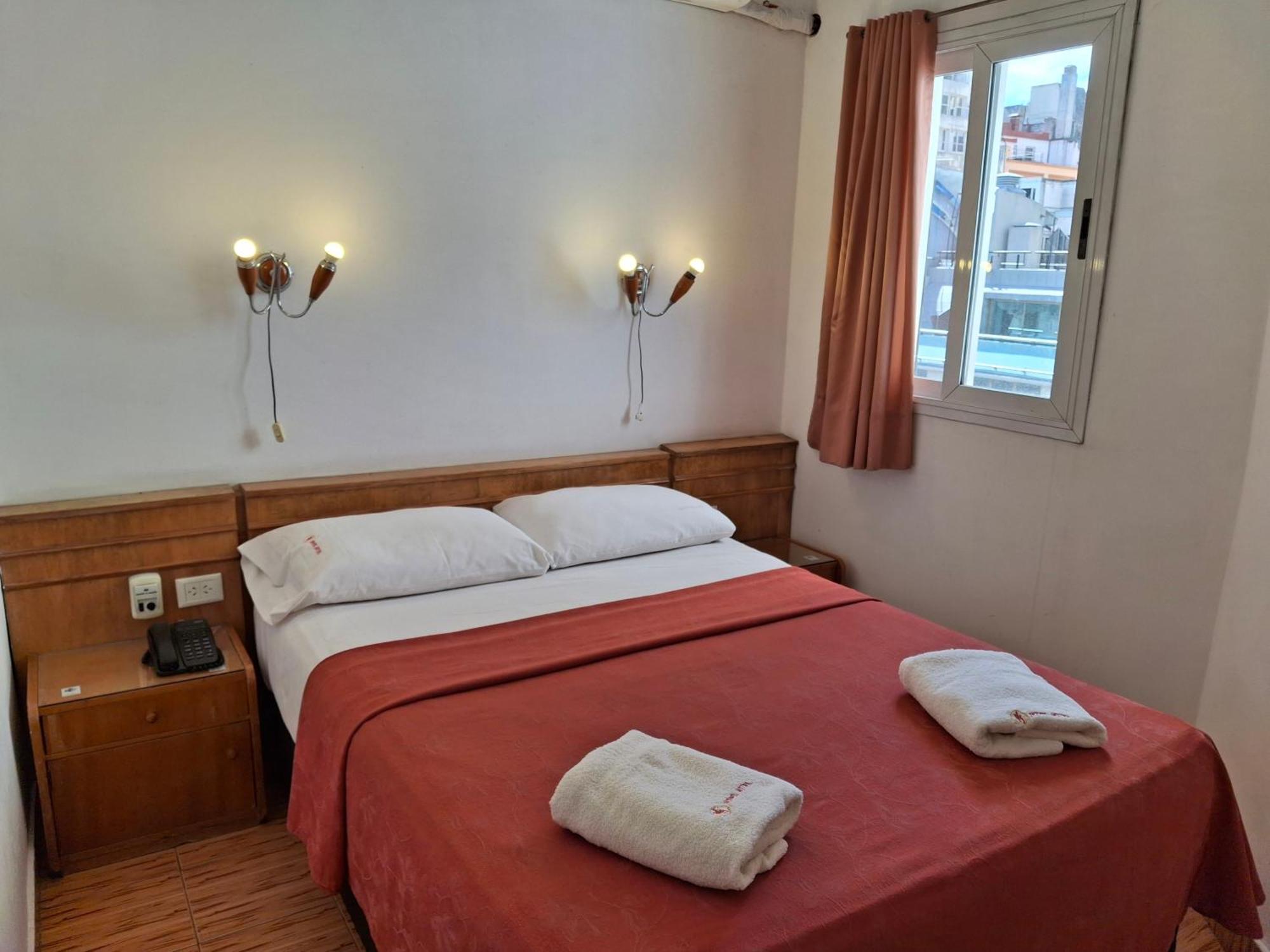 Standard Queen Room