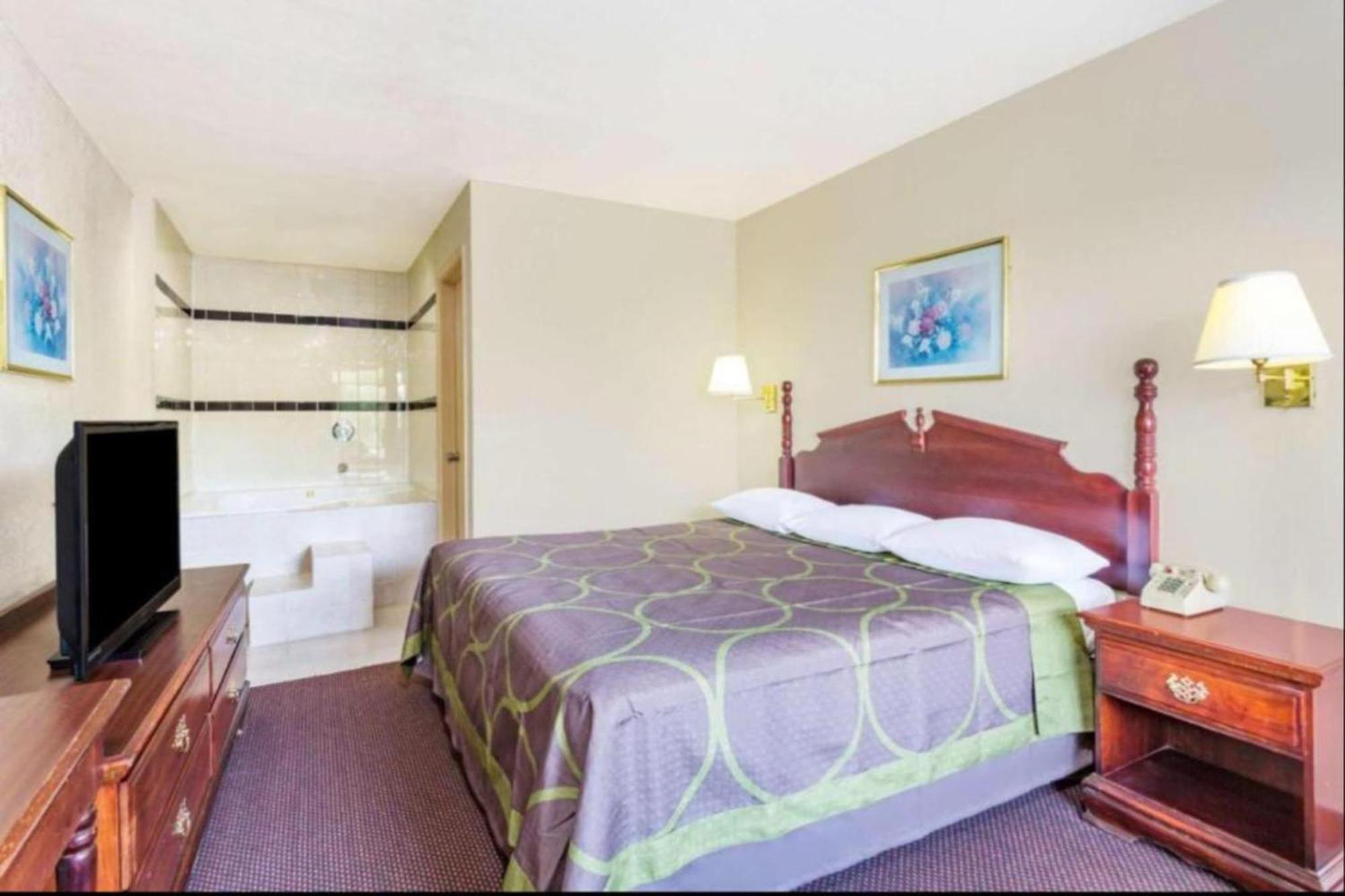 1 Bedroom Suite Accessible
