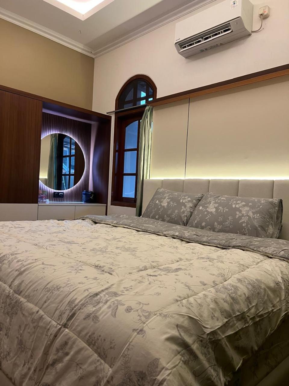Kamar Double