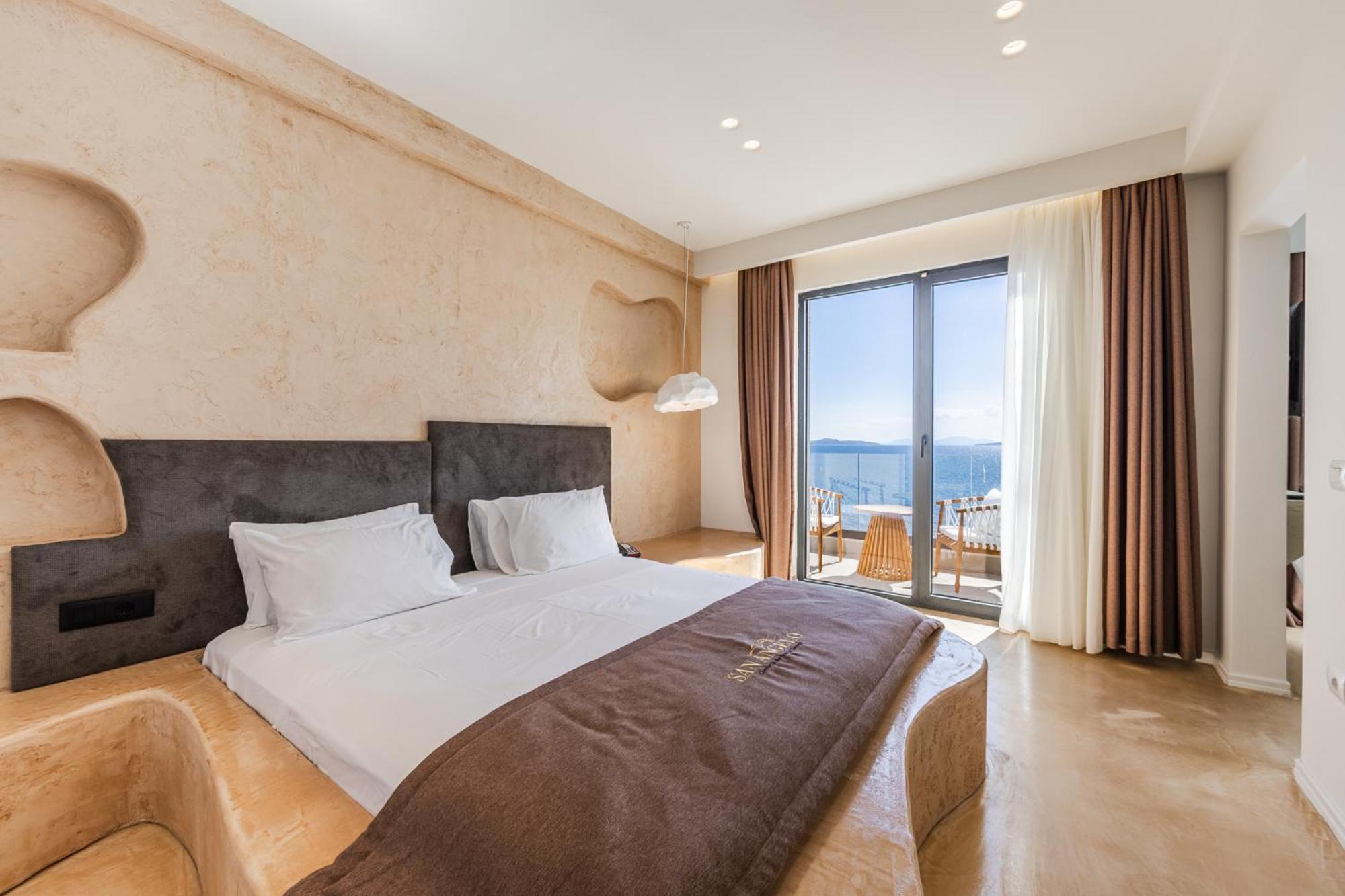 Suite Royale avec vue sur la mer et baignoire