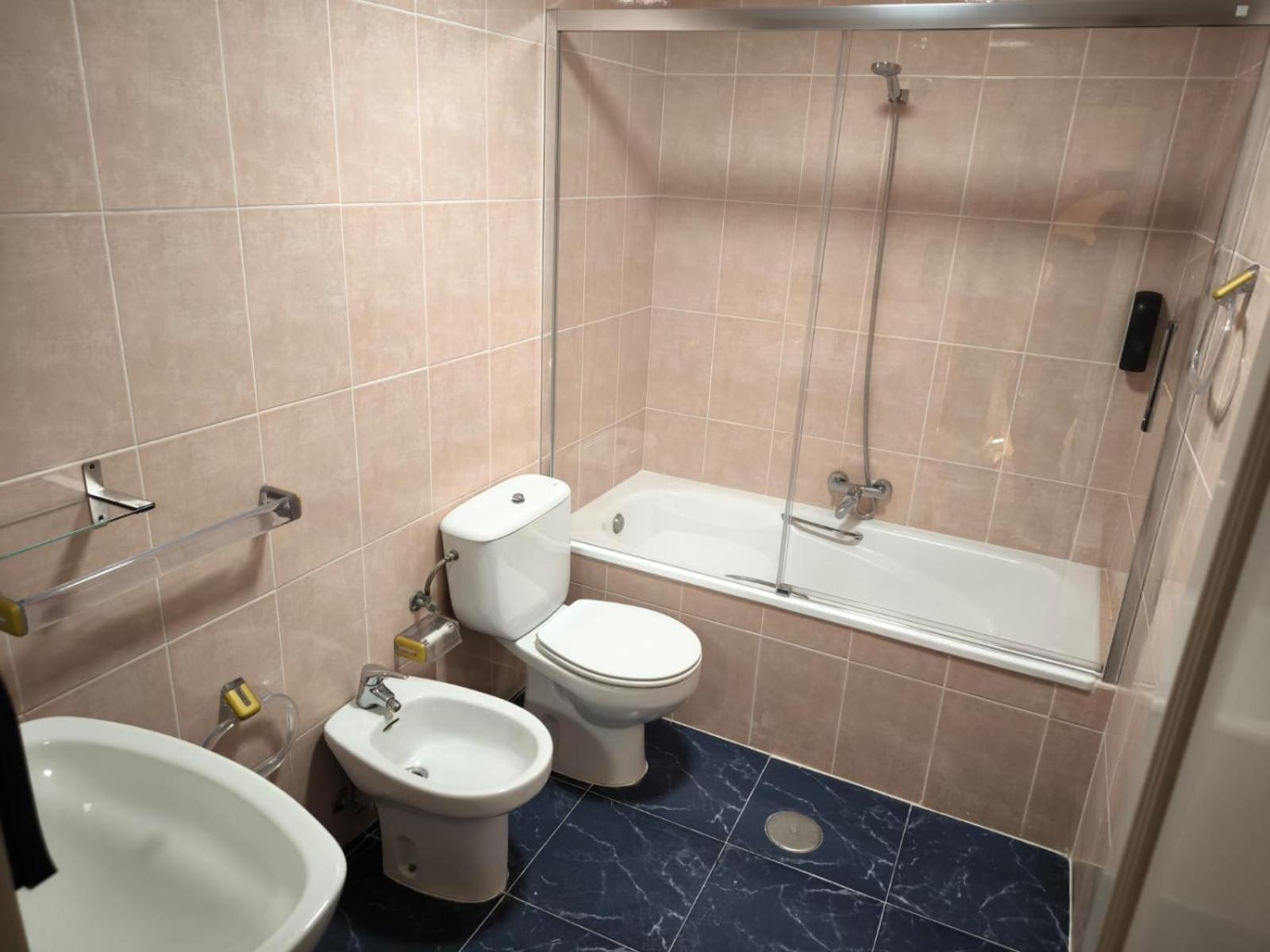 Habitación Doble con baño privado - 2 camas