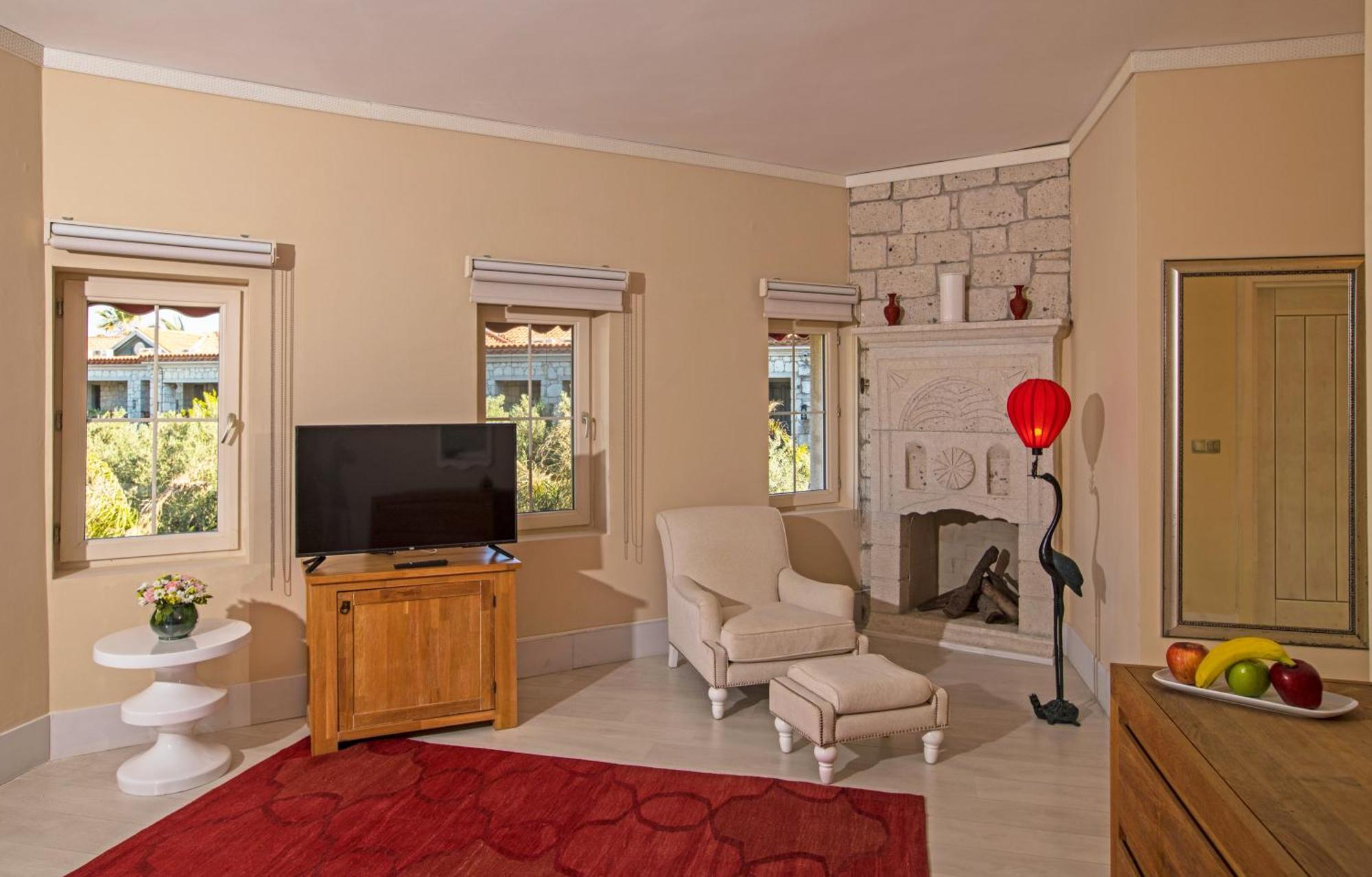 Junior Suite,1659653707:JPEG