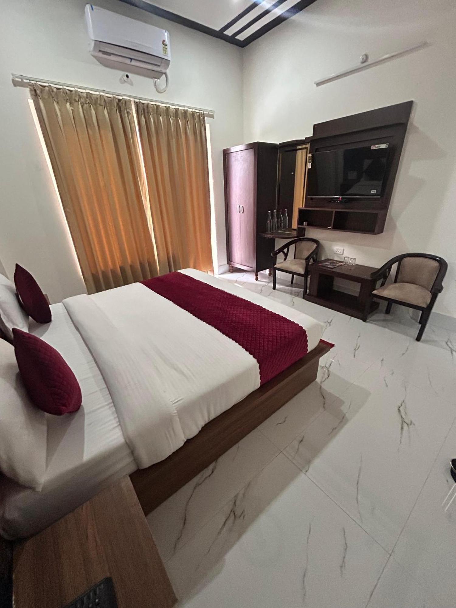 Double Room with Mountain View