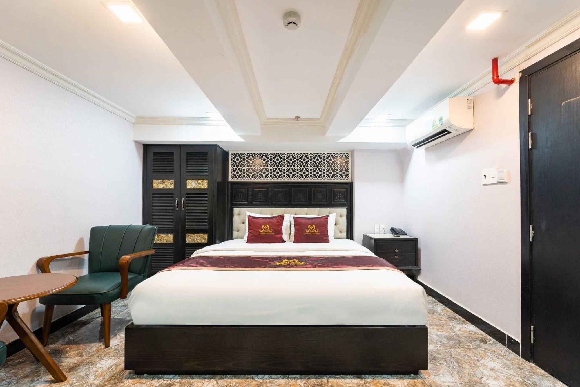 Deluxe Double Room,1659766354:JPEG