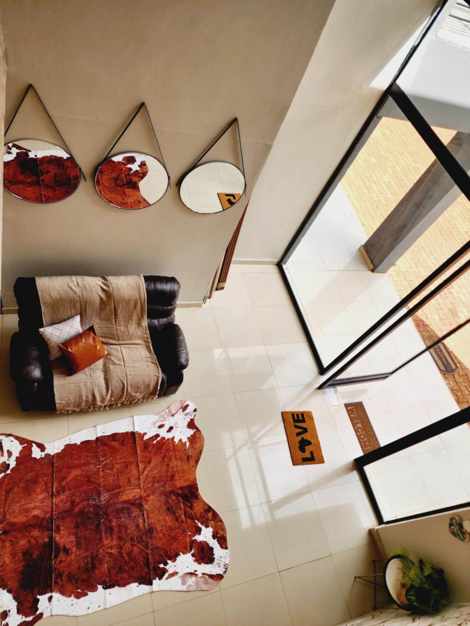 Deluxe Queen Suite
