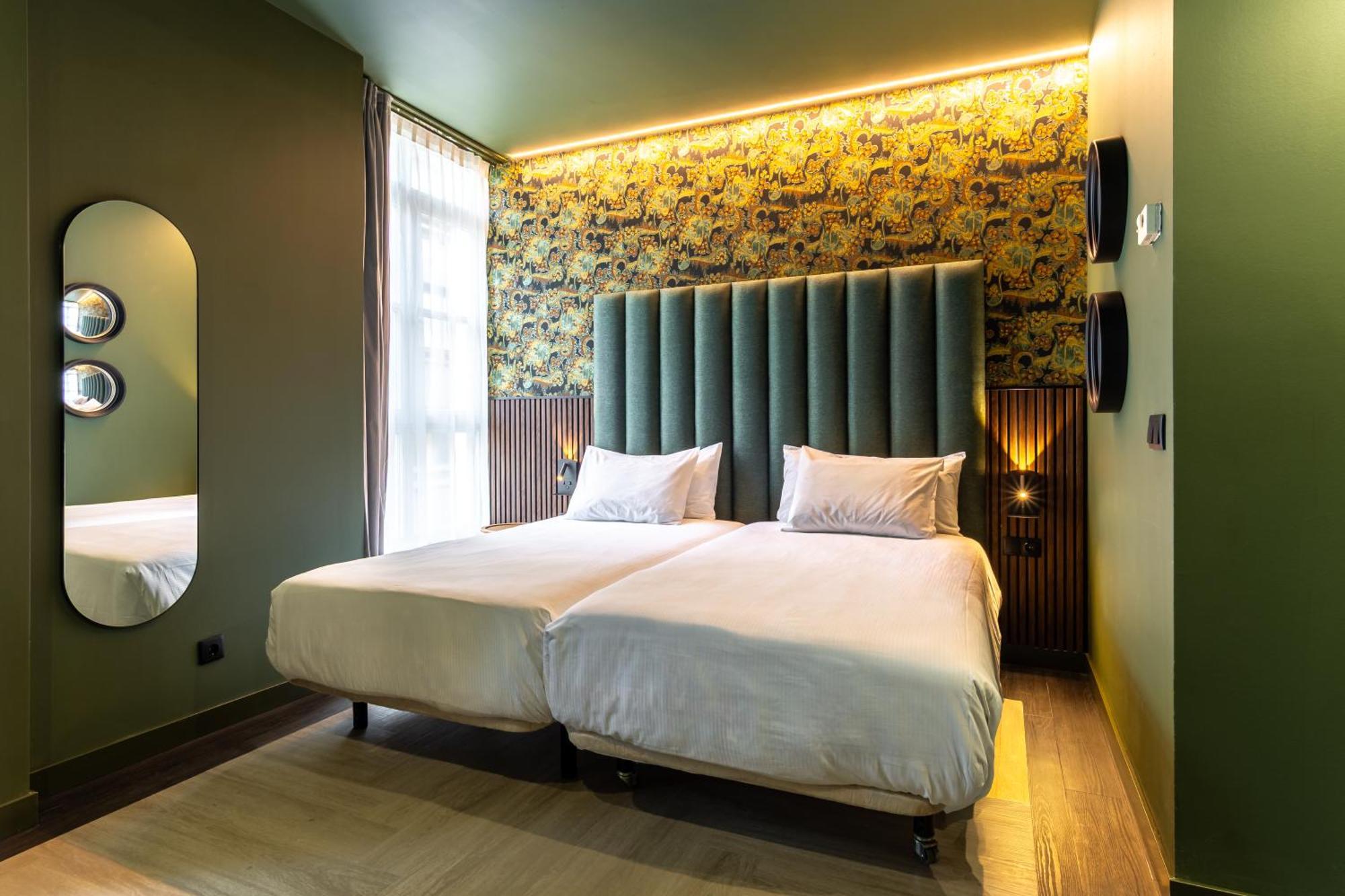 Triple Room (2 Adults + 1 Child)