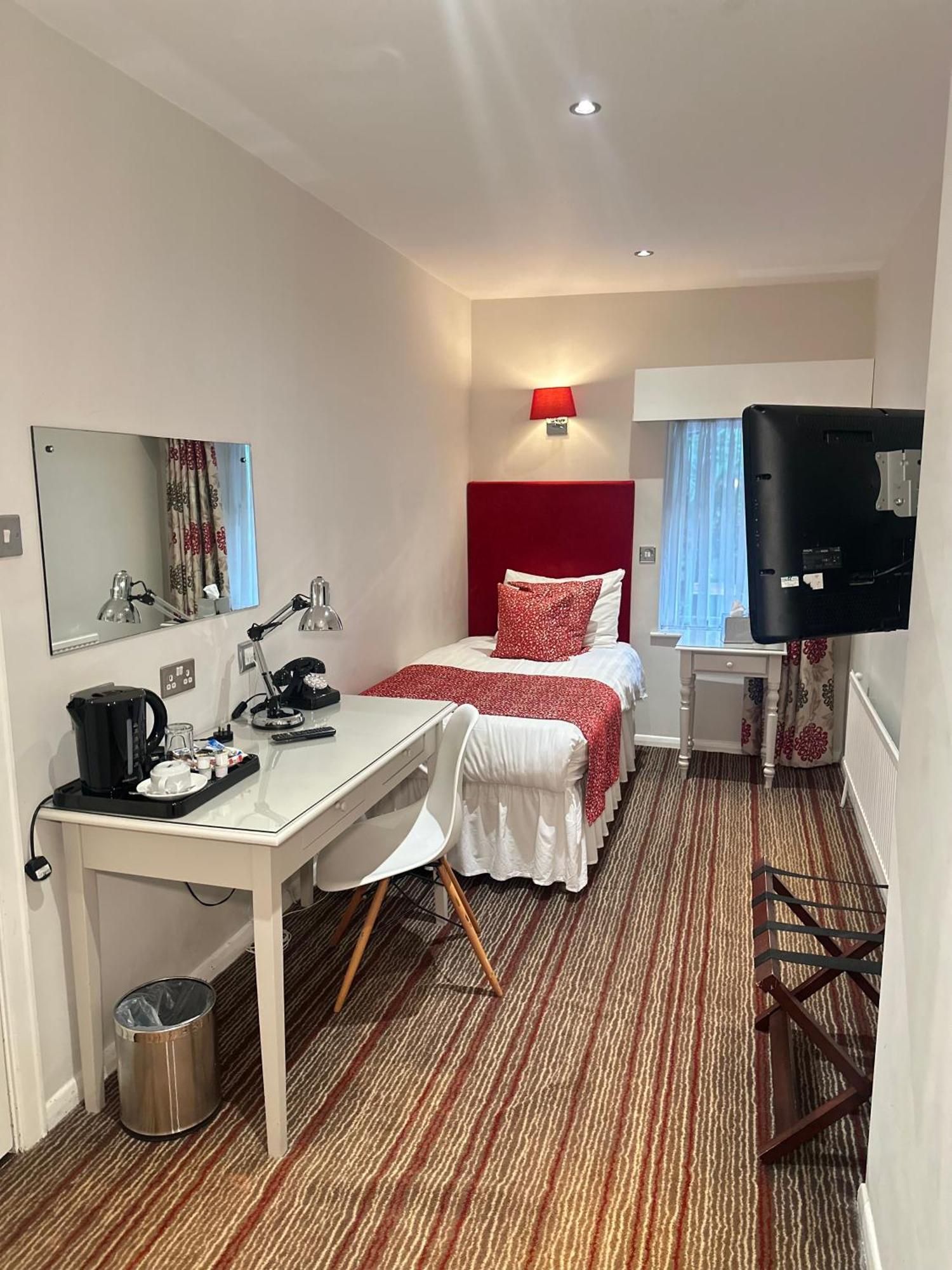 Deluxe Single Room