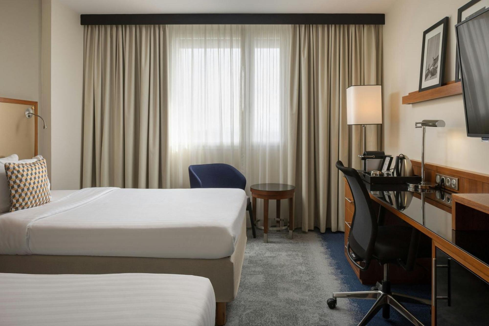 Business Twin Room - Top Floor