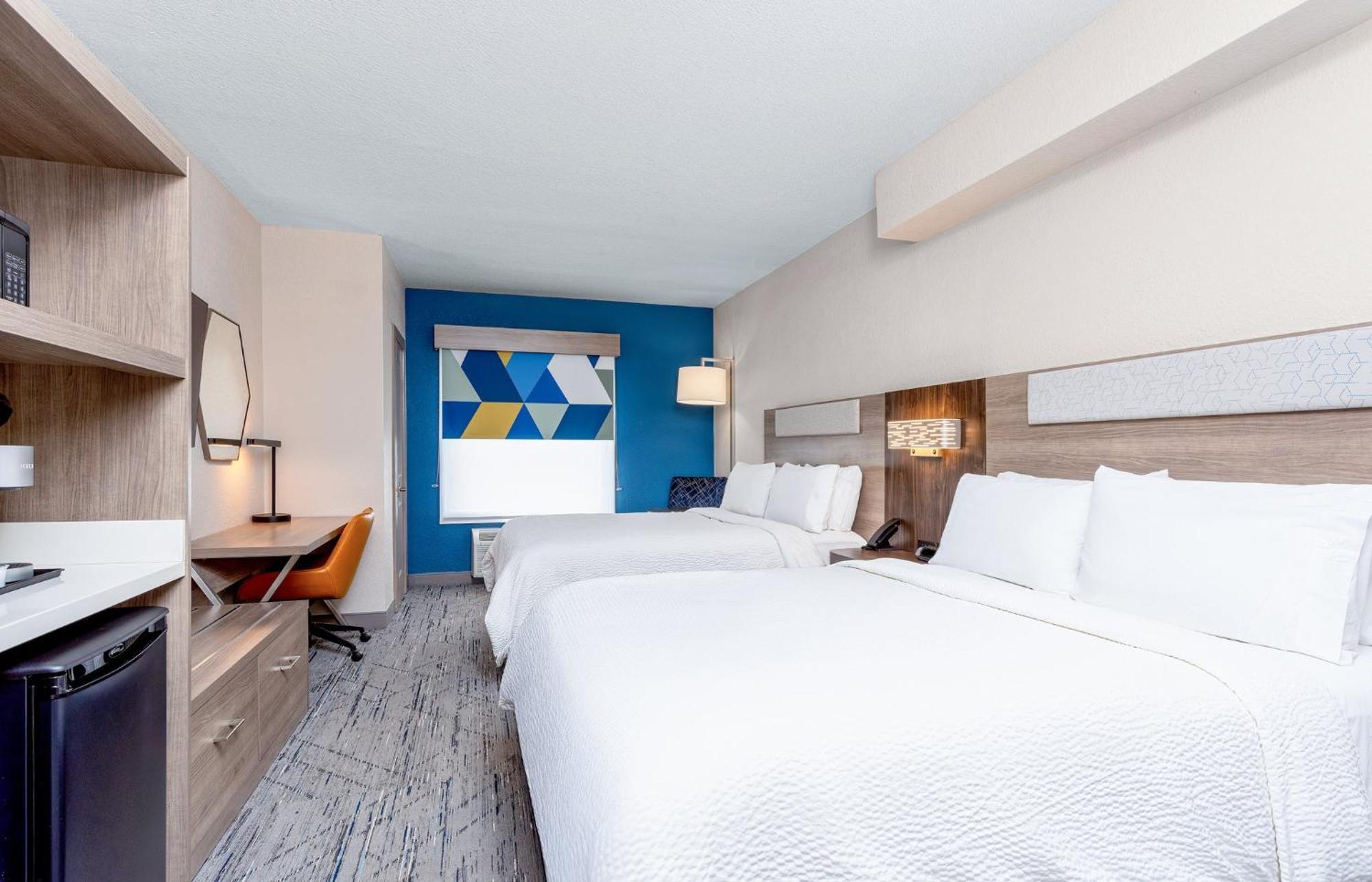 Standard Room with Two Queen Beds