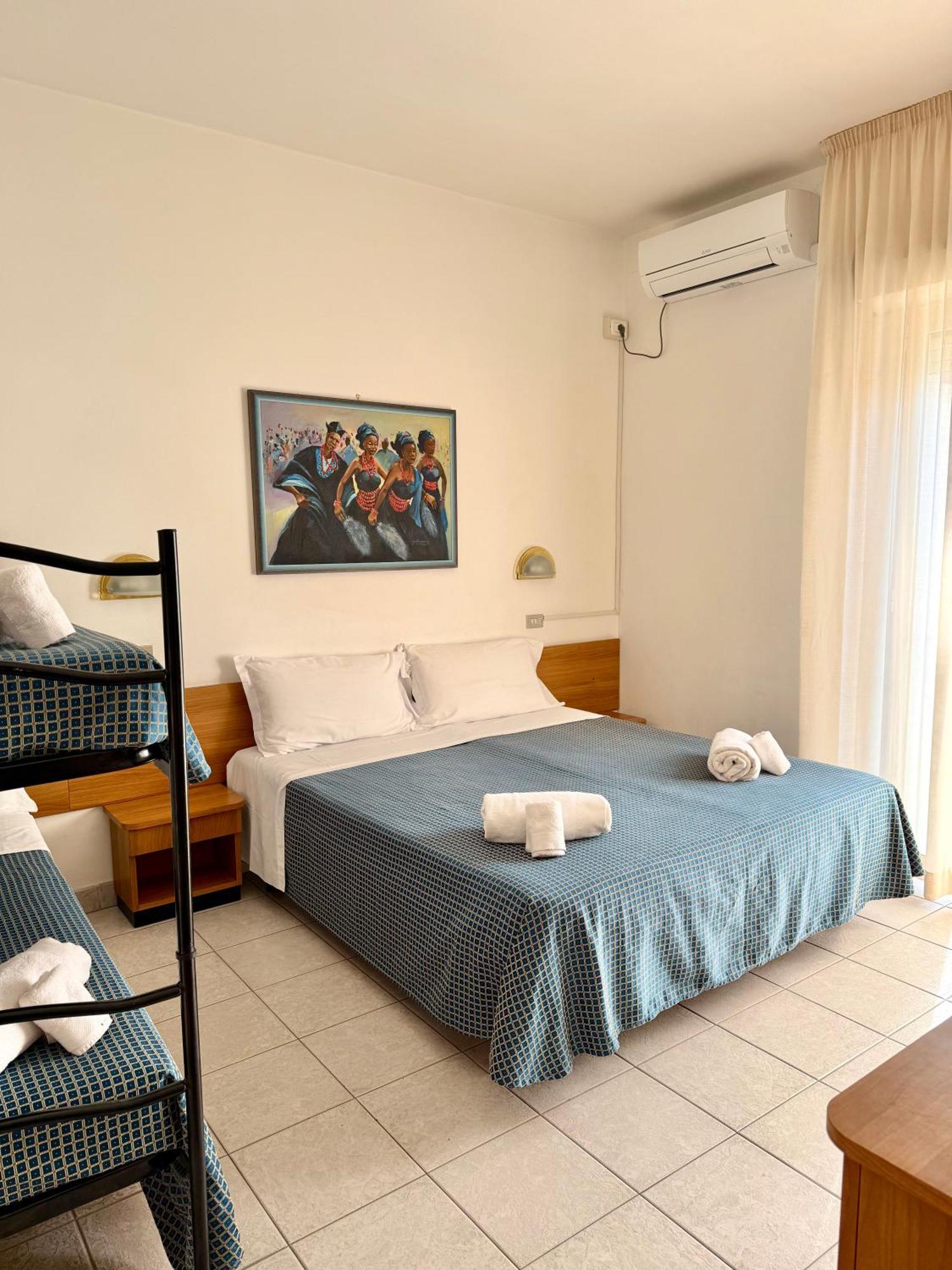 Deluxe Quadruple Room Sided Sea View