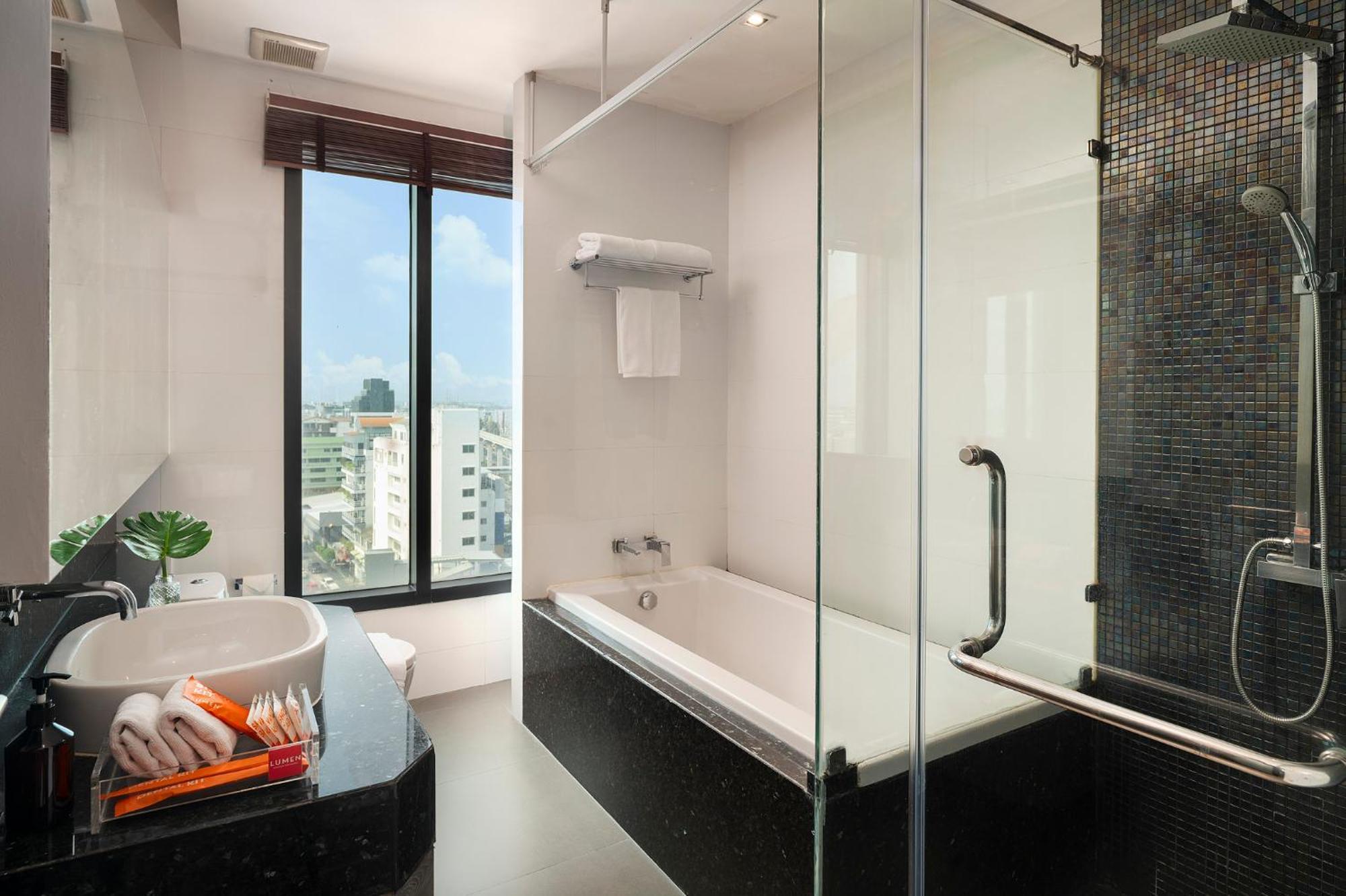 Lumen One Bedroom Deluxe Suite