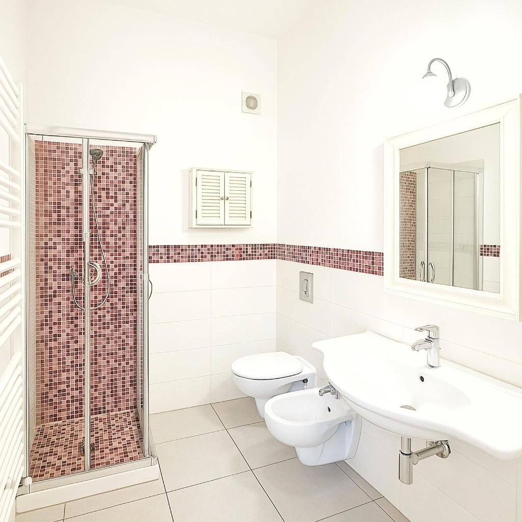 Queen Room with Garden View