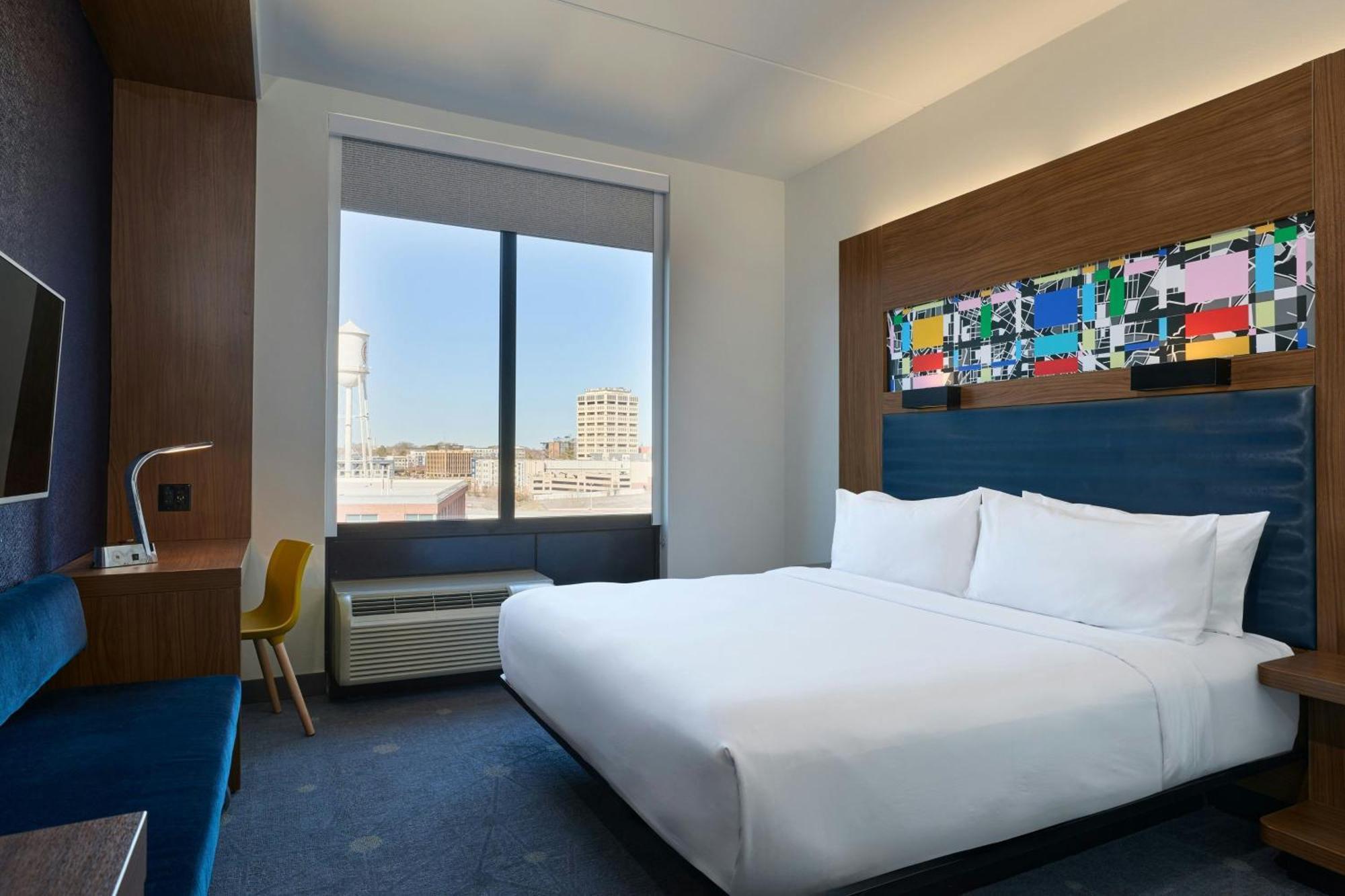 Aloft Deluxe, Larger Guest room, 1 King,1660316473:JPEG