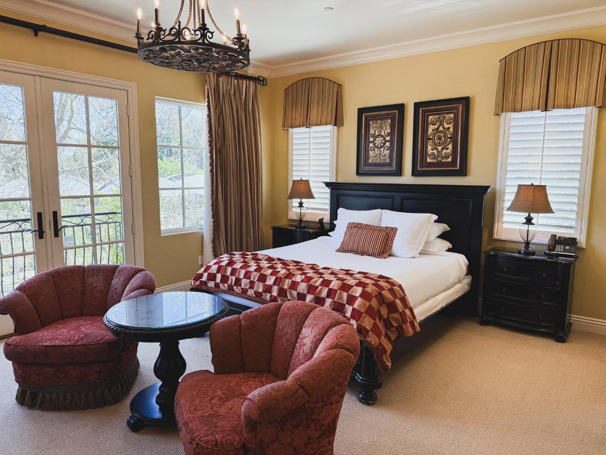 Deluxe King Room
