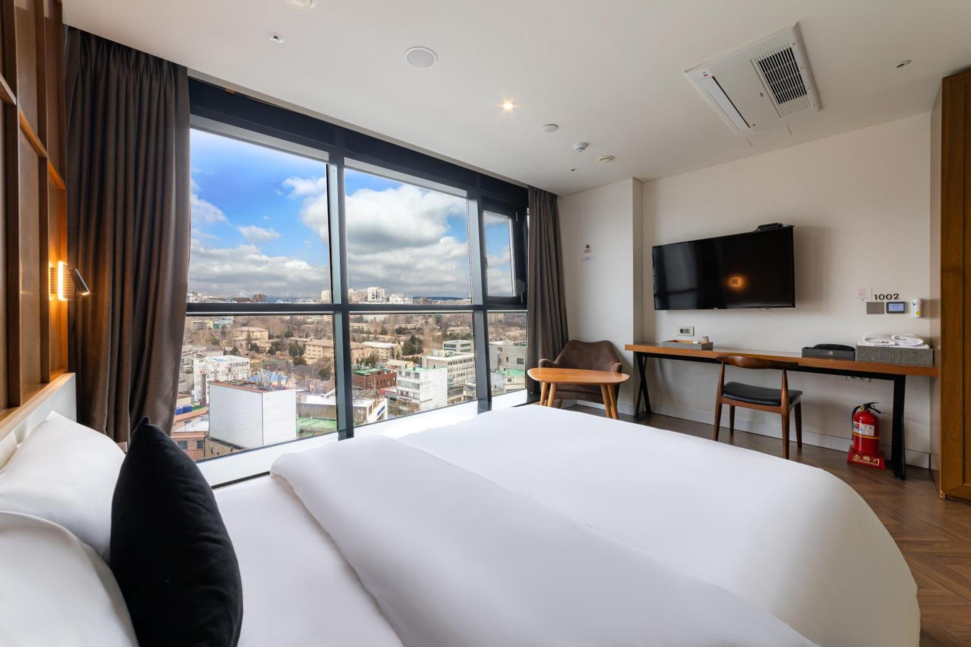 Superior Double Room,1660328857:JPEG