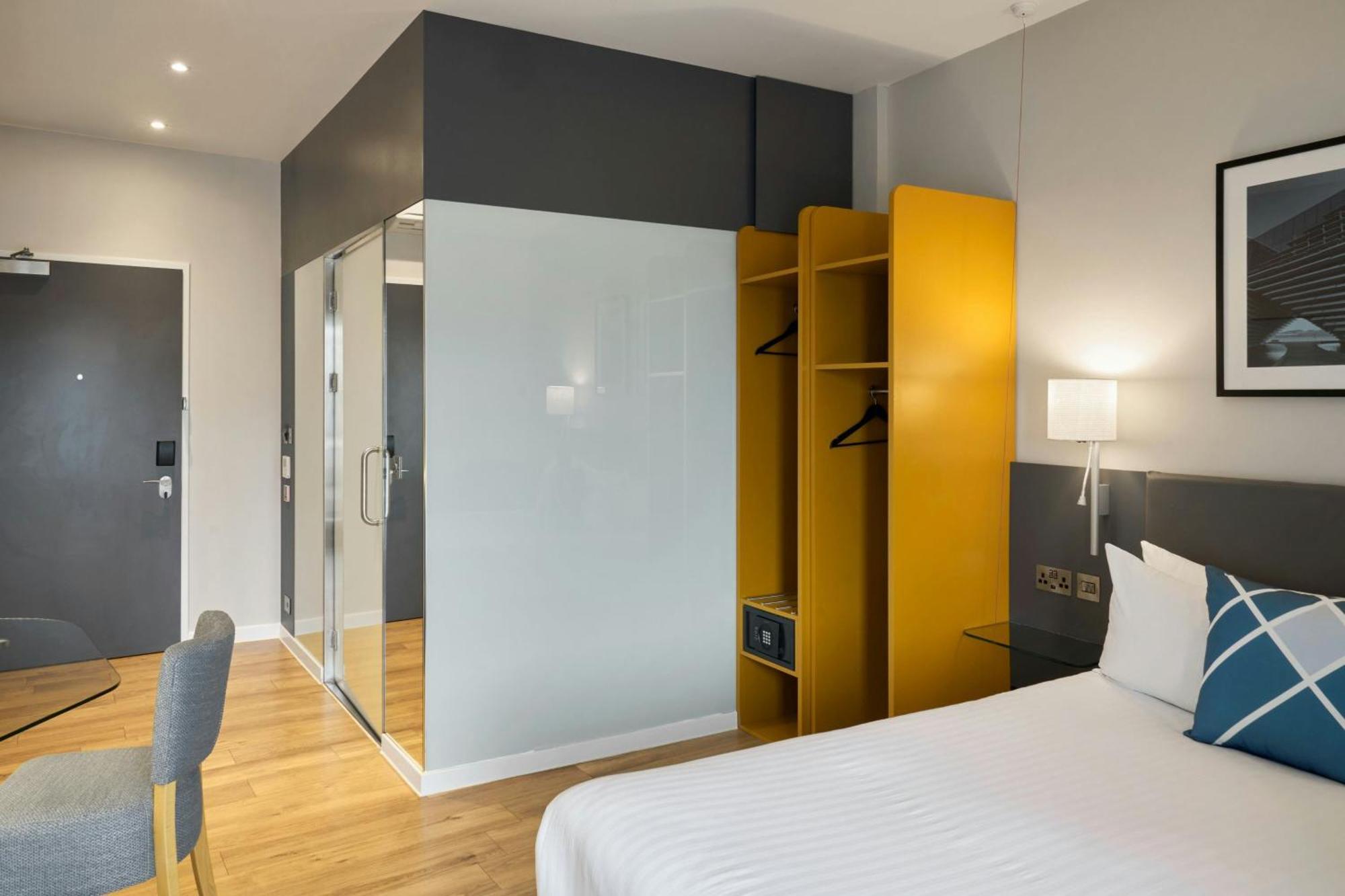 Triple Room with One Double Bed and One Twin Bed