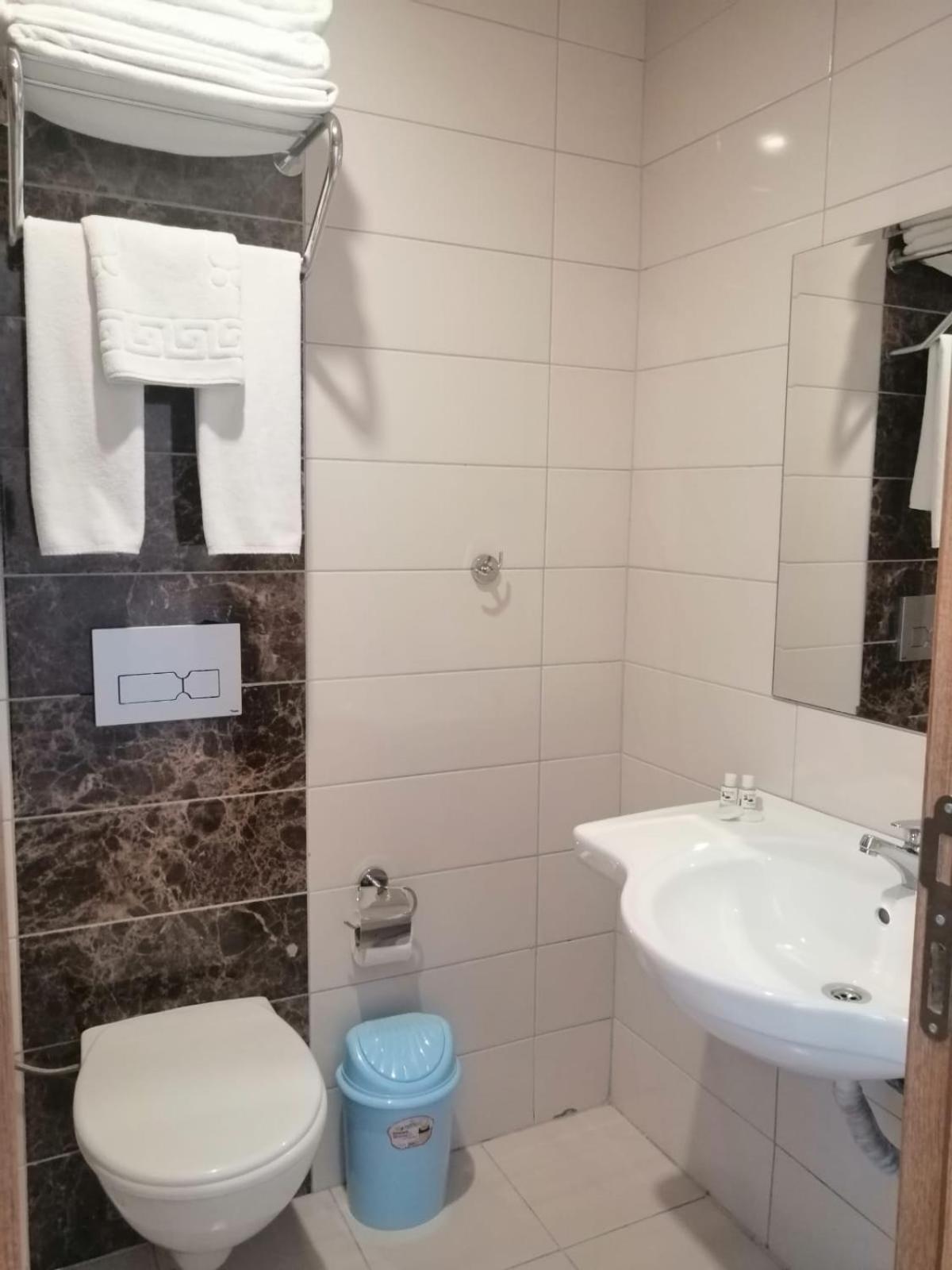 Triple Room,1660408300:JPEG