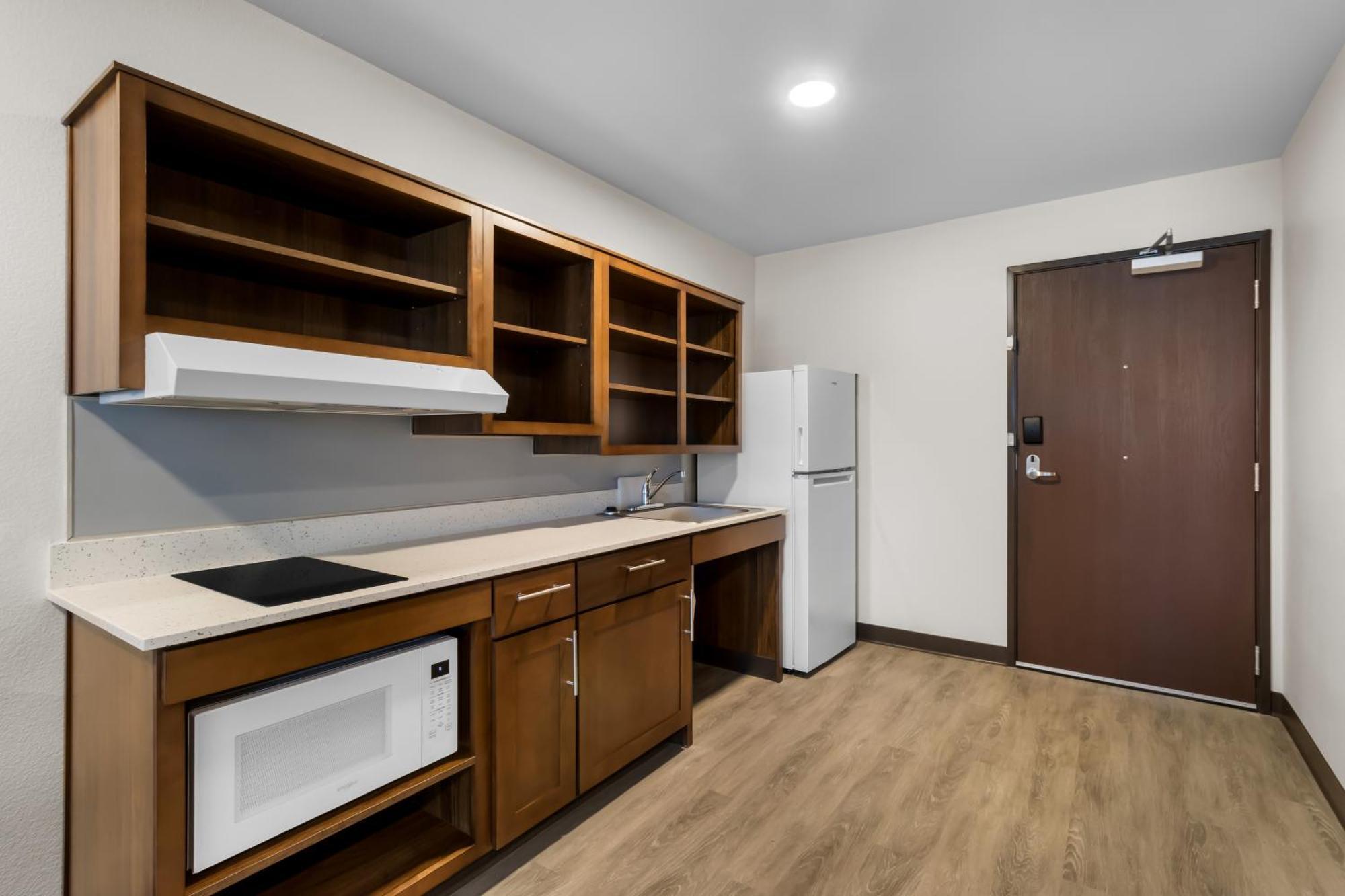King Suite with Sofa - Disability Access/Non Smoking