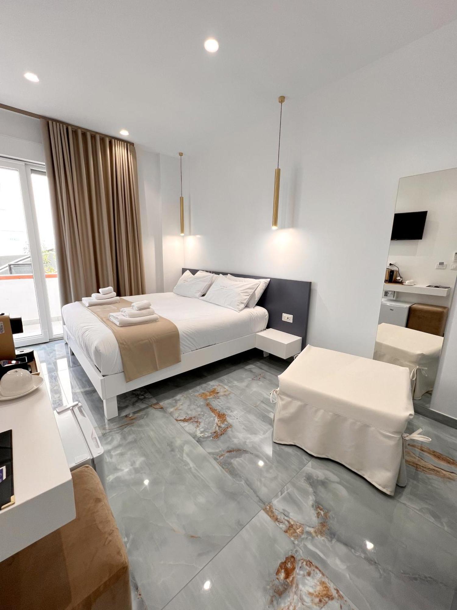 Luxury Triple Room
