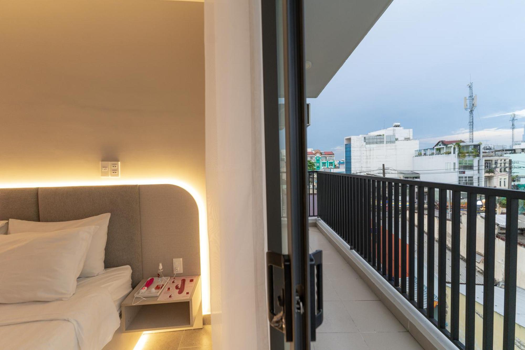 Deluxe Double Room with Balcony,1660901875:JPEG