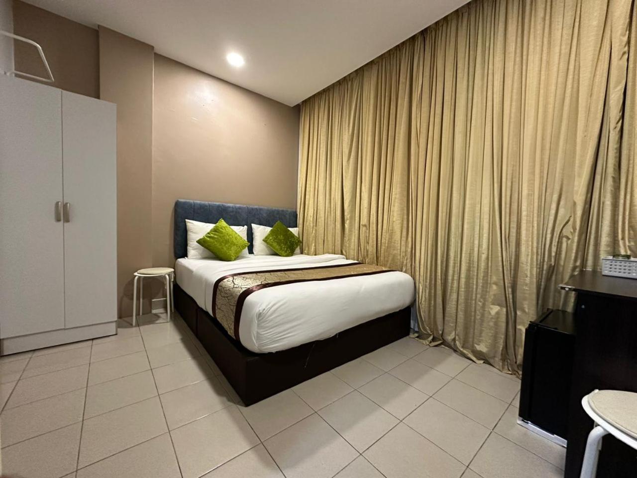Superior Queen Room