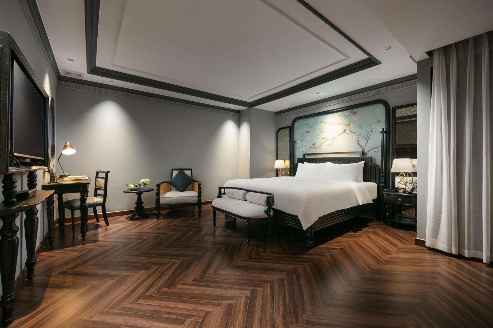 Deluxe Room - Internal Window