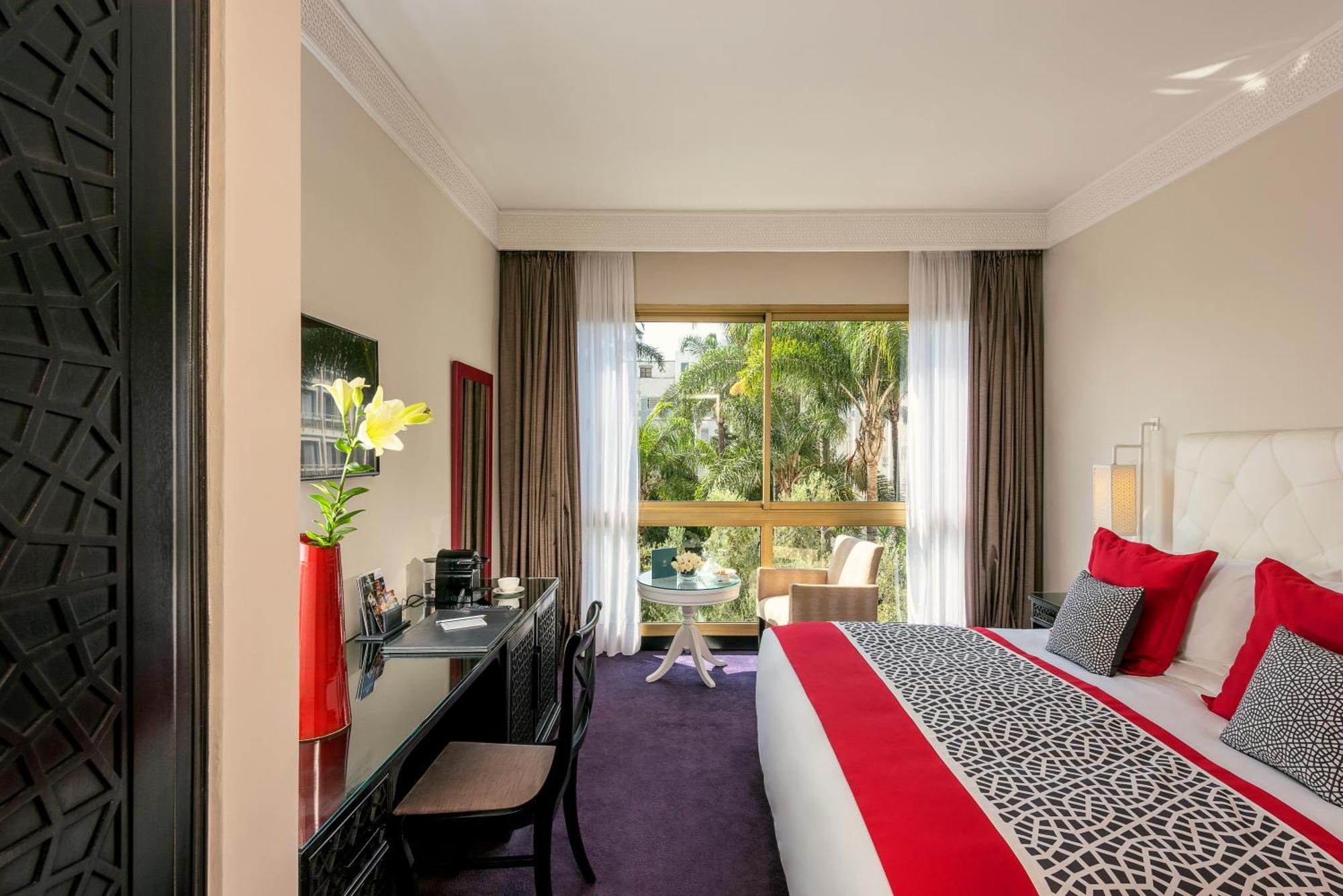 Superior Garden view room one king bed