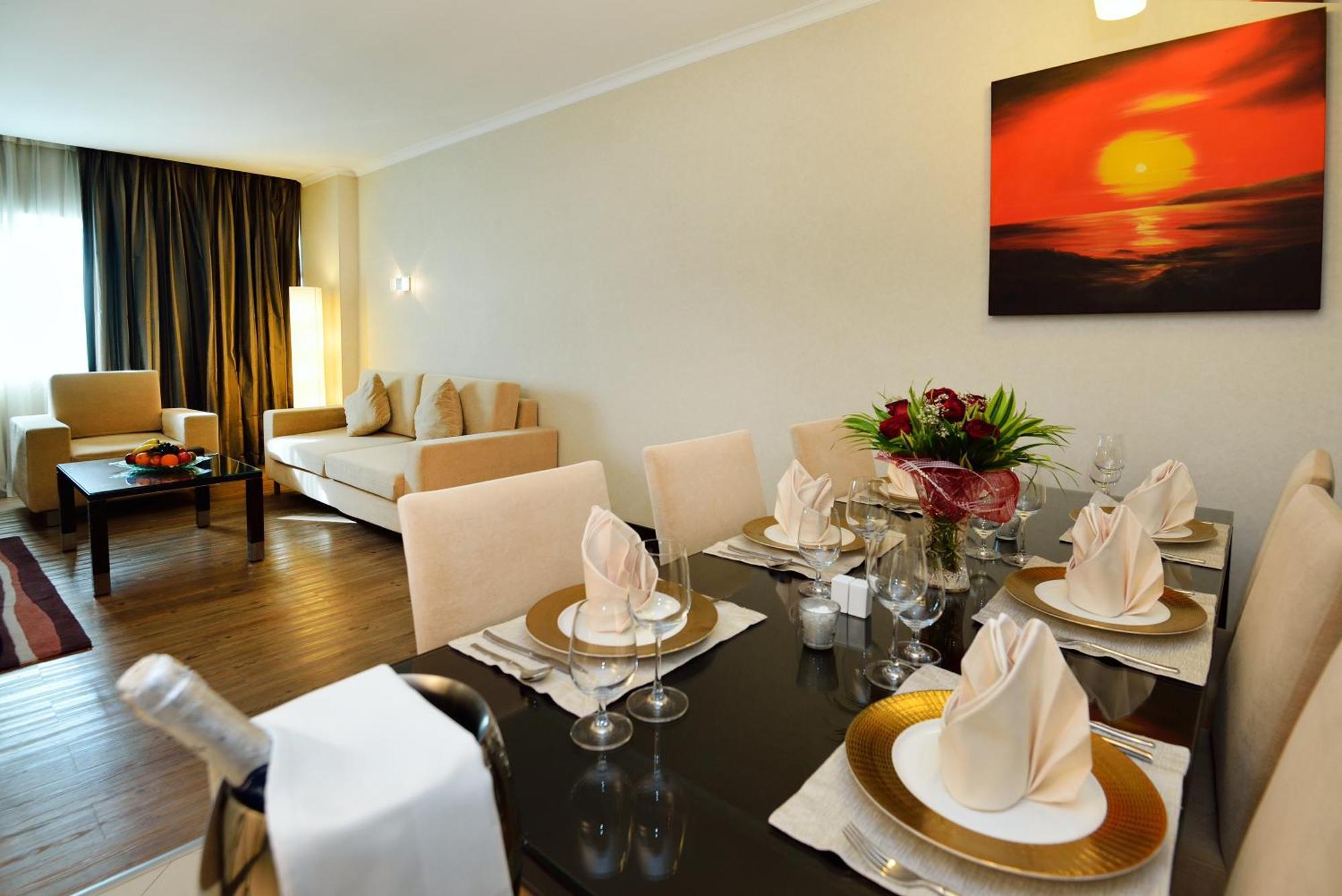 Three-Bedroom Apartment,750604904:JPEG