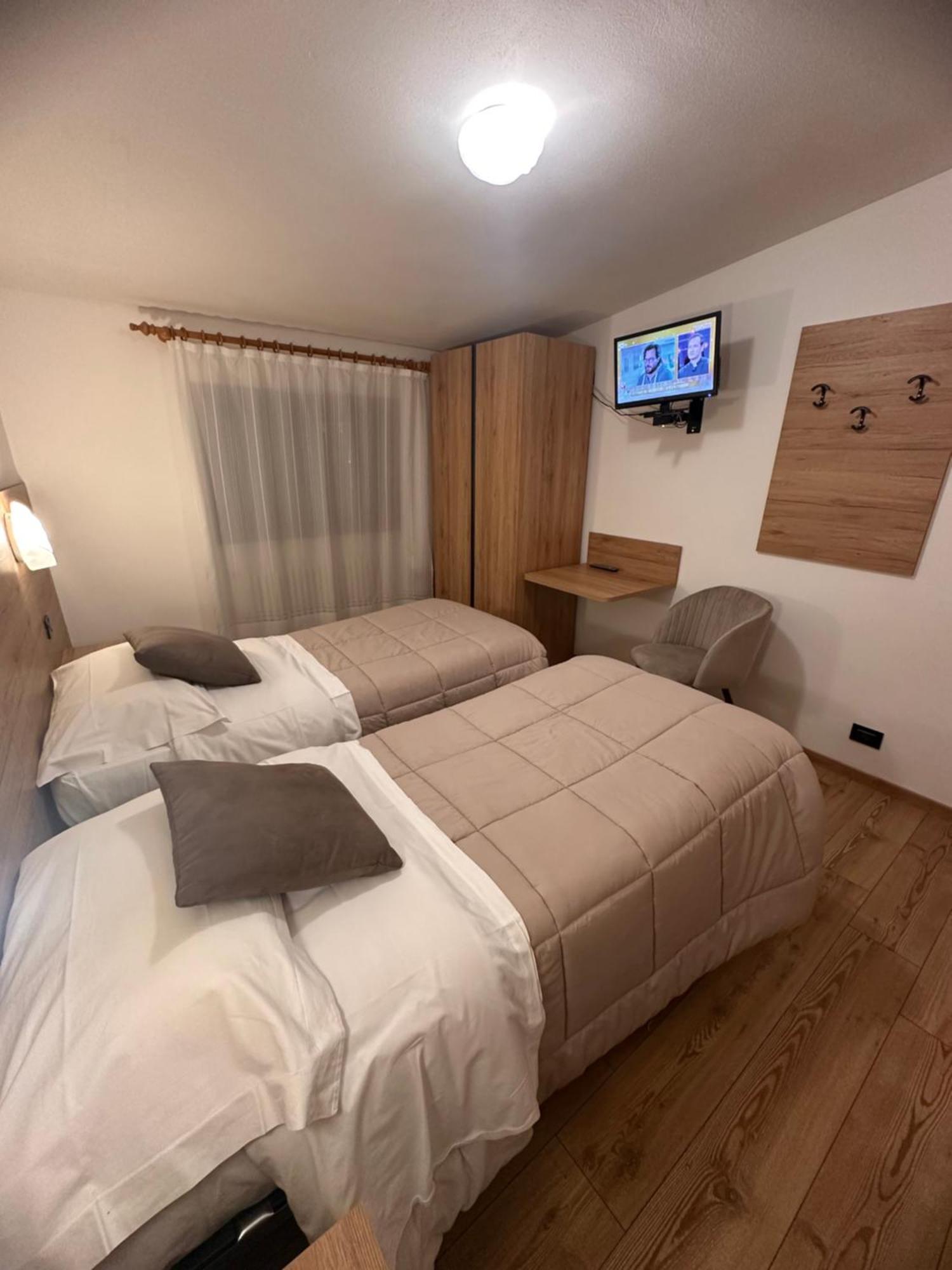 Standard Twin Room with Garden View